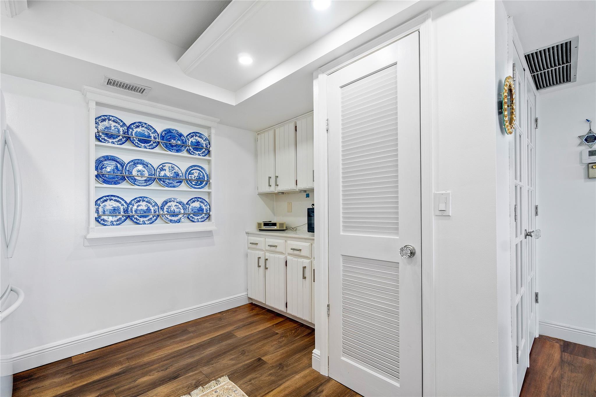 2400 Presidential Way 503