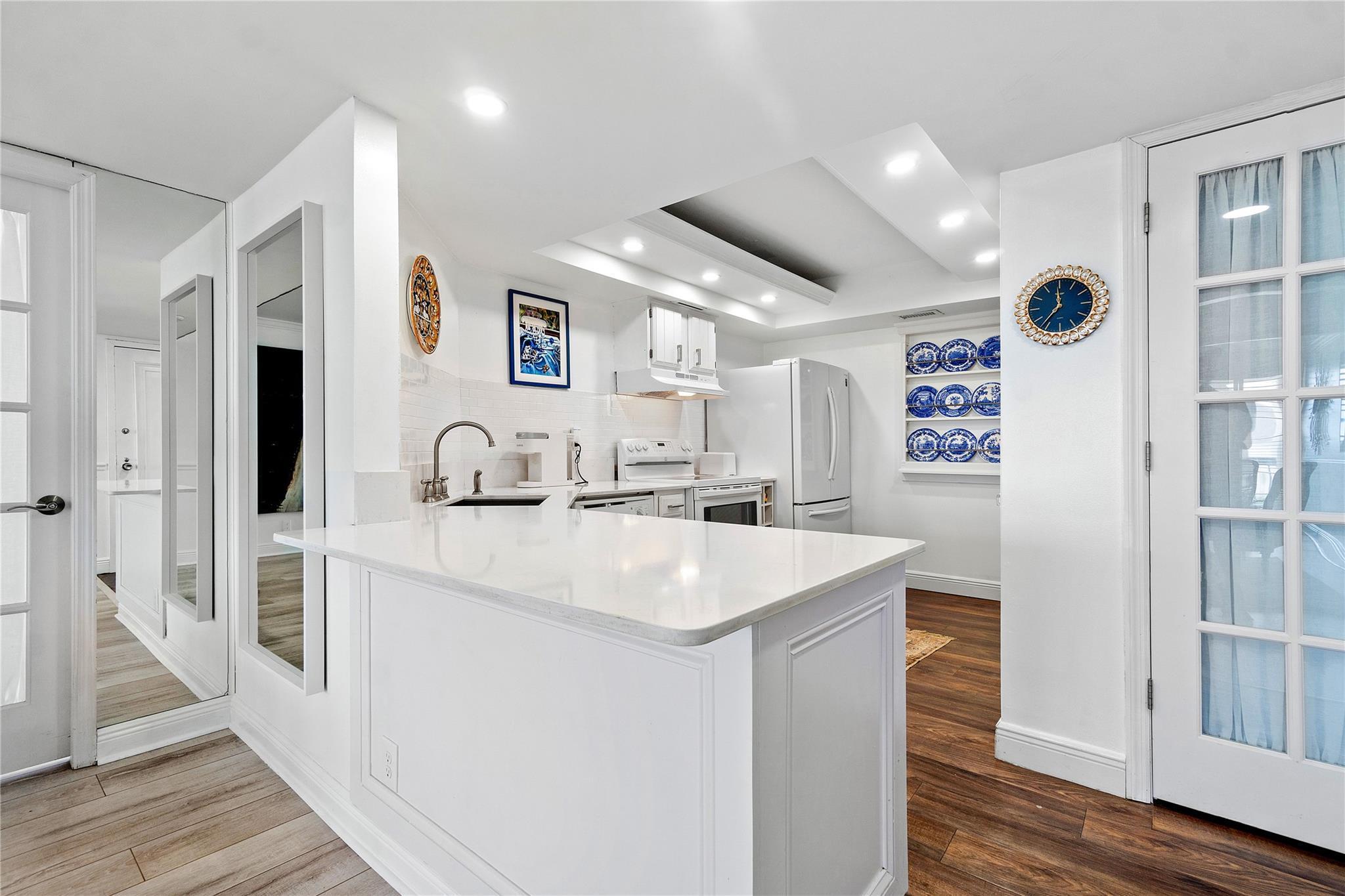 2400 Presidential Way 503