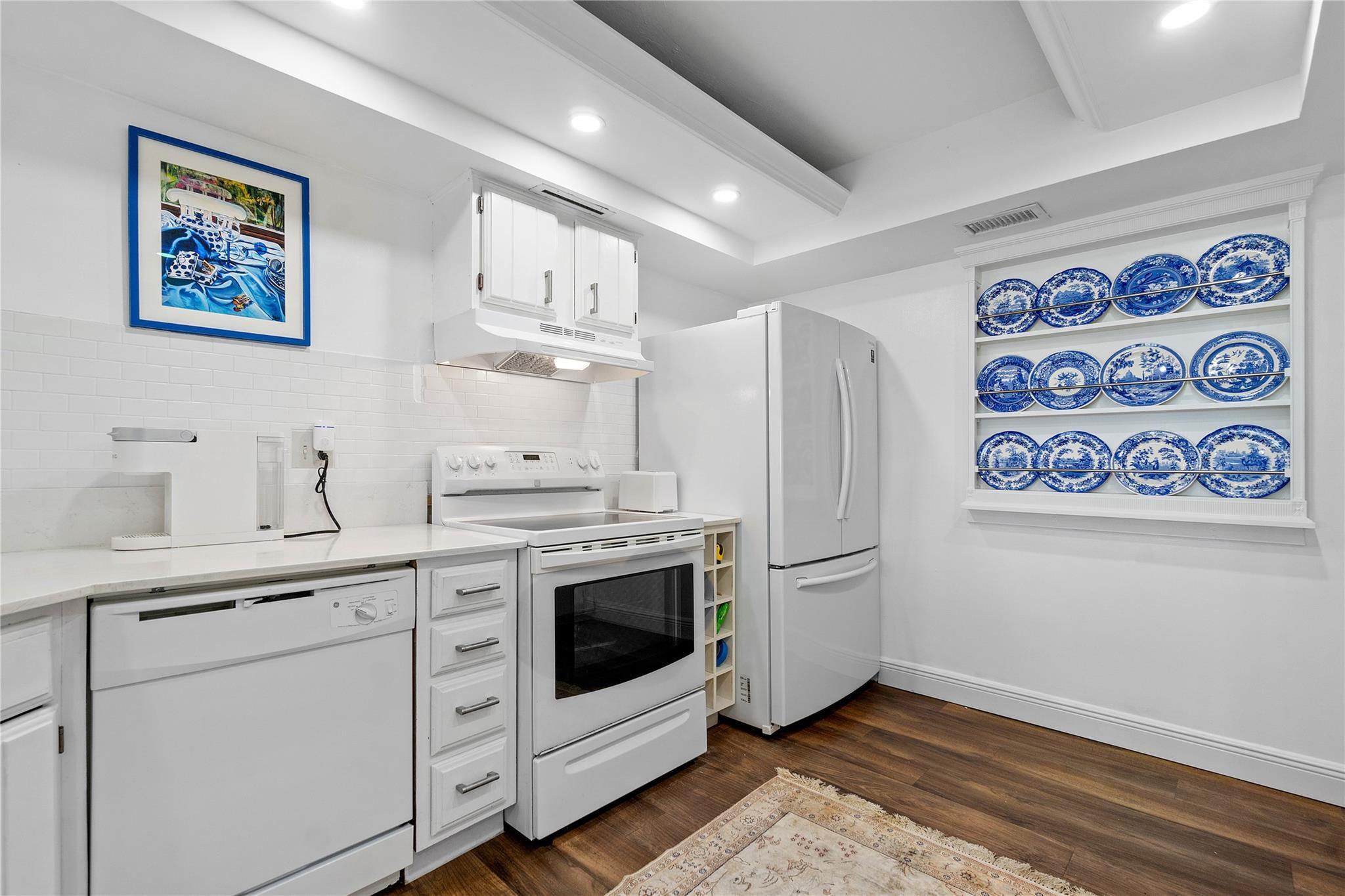 2400 Presidential Way 503