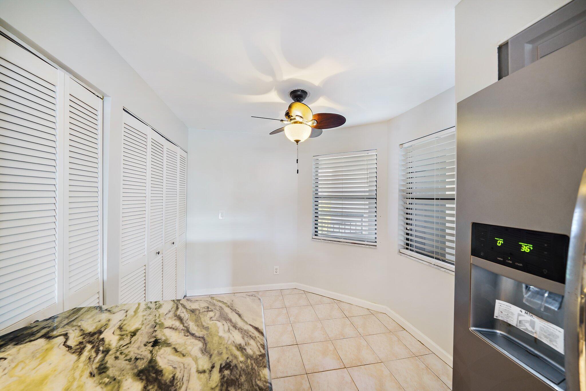 243 N Bay Colony Drive N 243