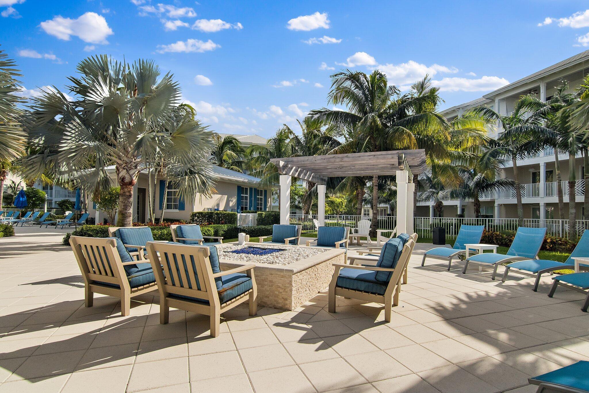 243 N Bay Colony Drive N 243