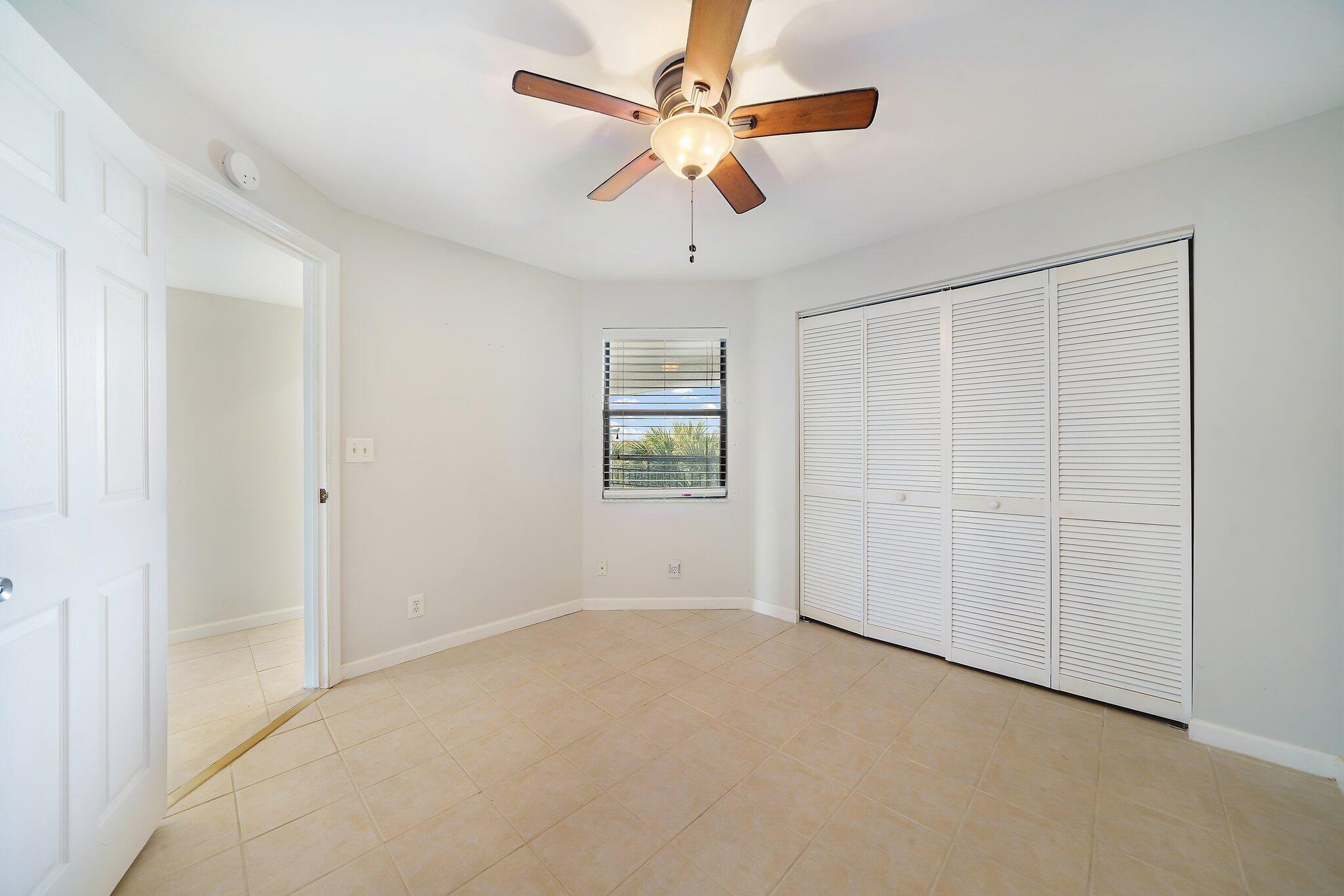 243 N Bay Colony Drive N 243