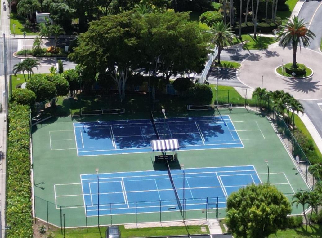 1410 Ocean Dunes Circle