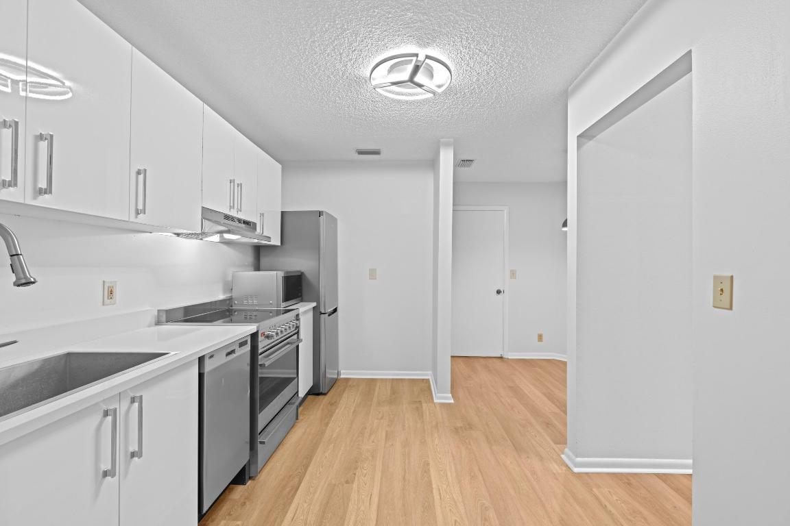 1410 Ocean Dunes Circle