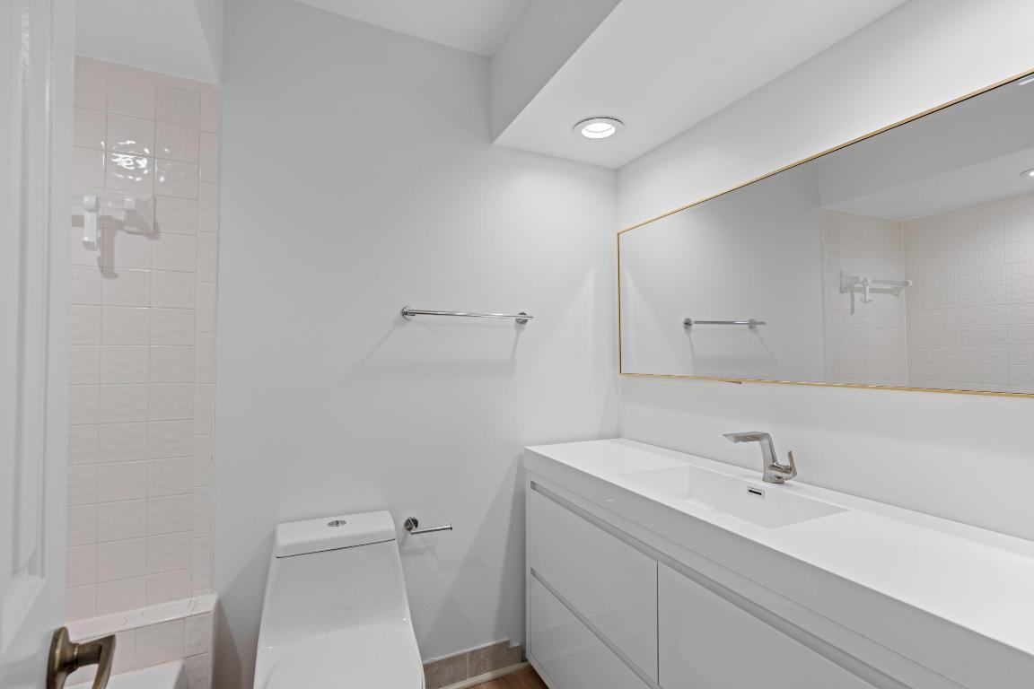 1410 Ocean Dunes Circle