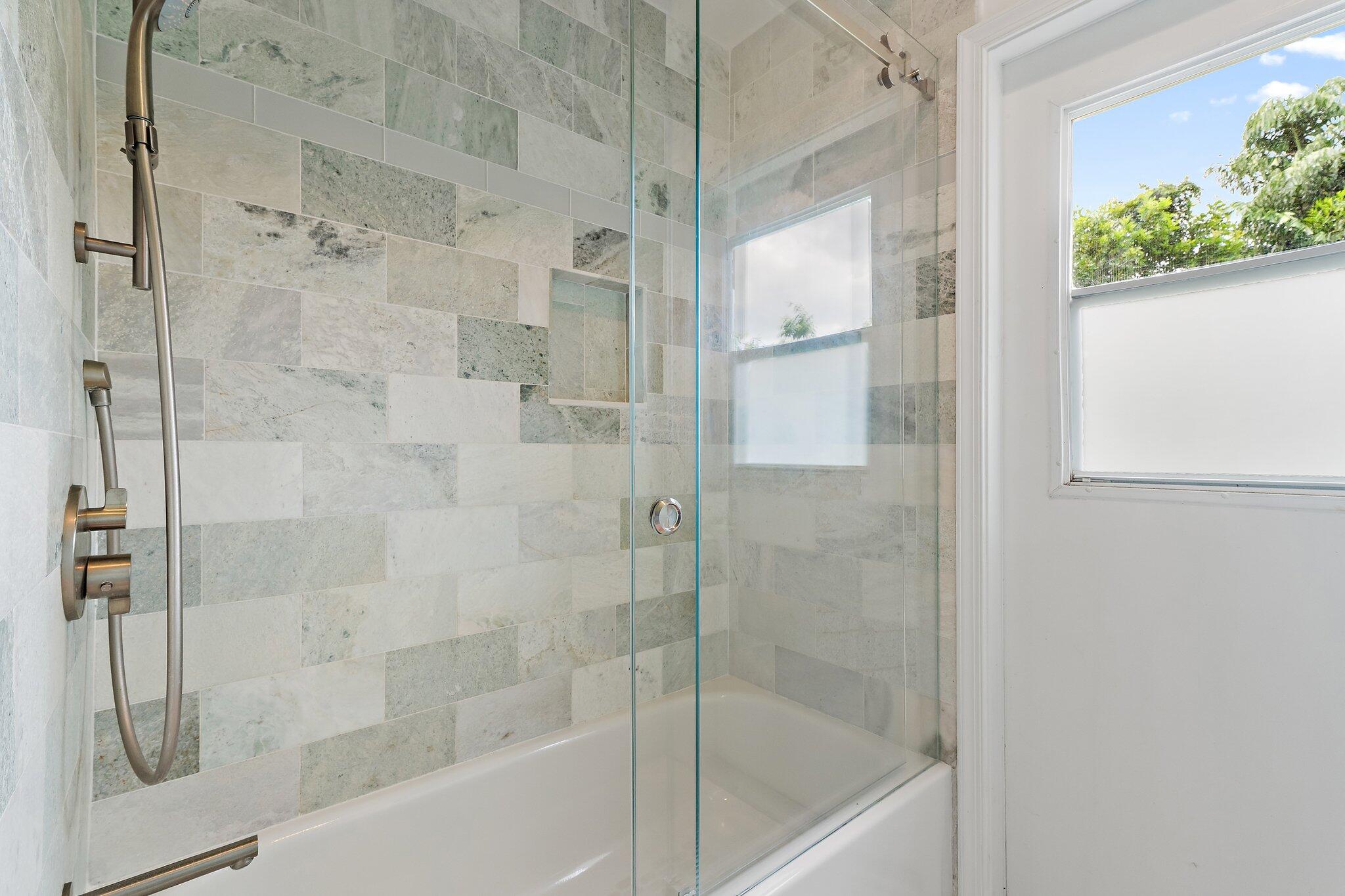 8726 SE Riverfront Terrace