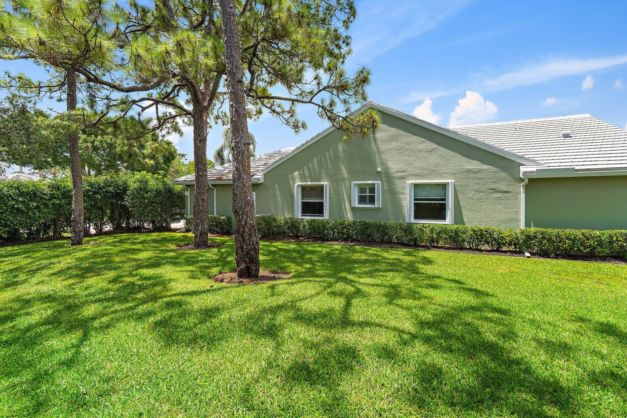 8726 SE Riverfront Terrace