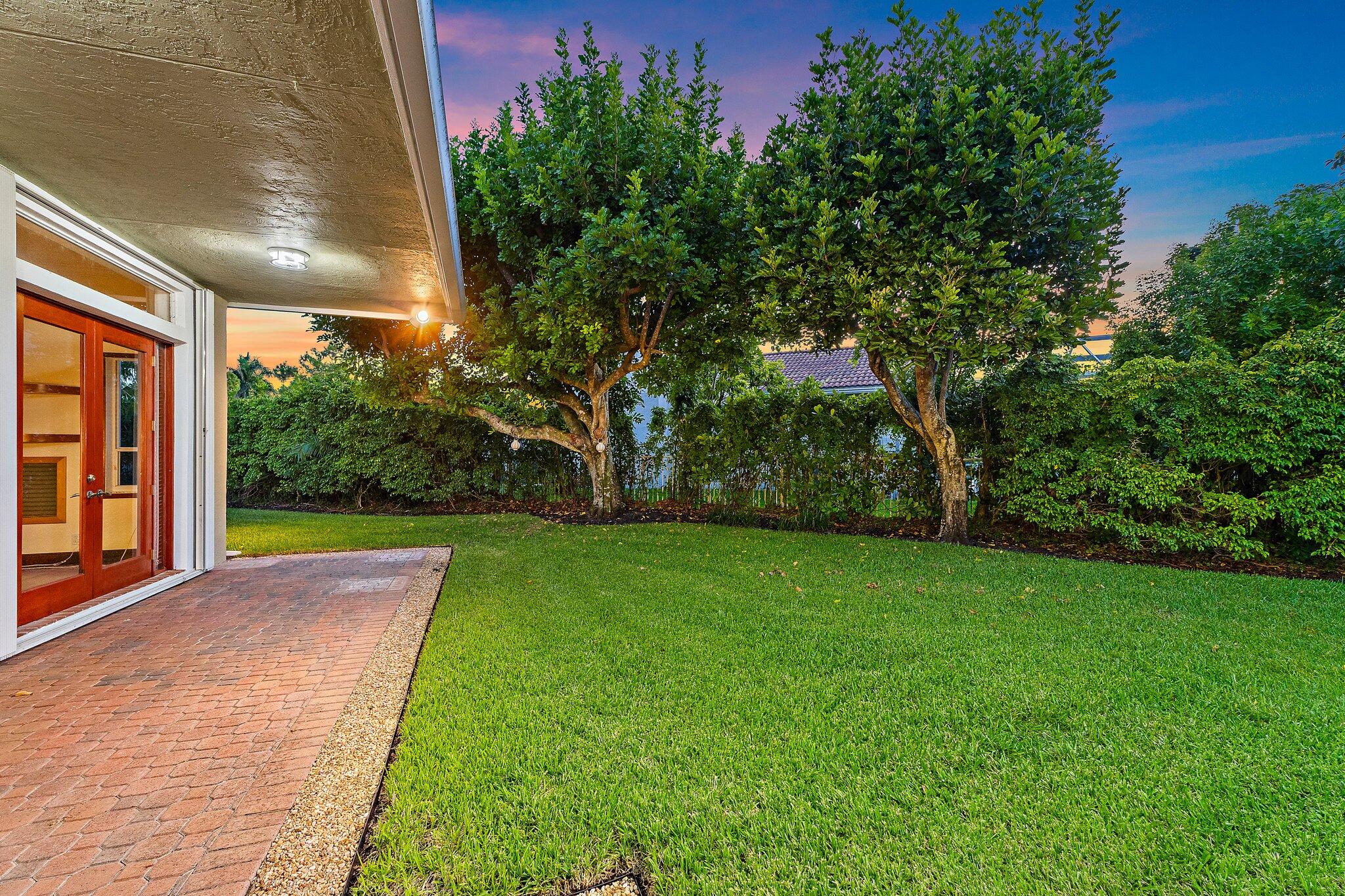 8726 SE Riverfront Terrace