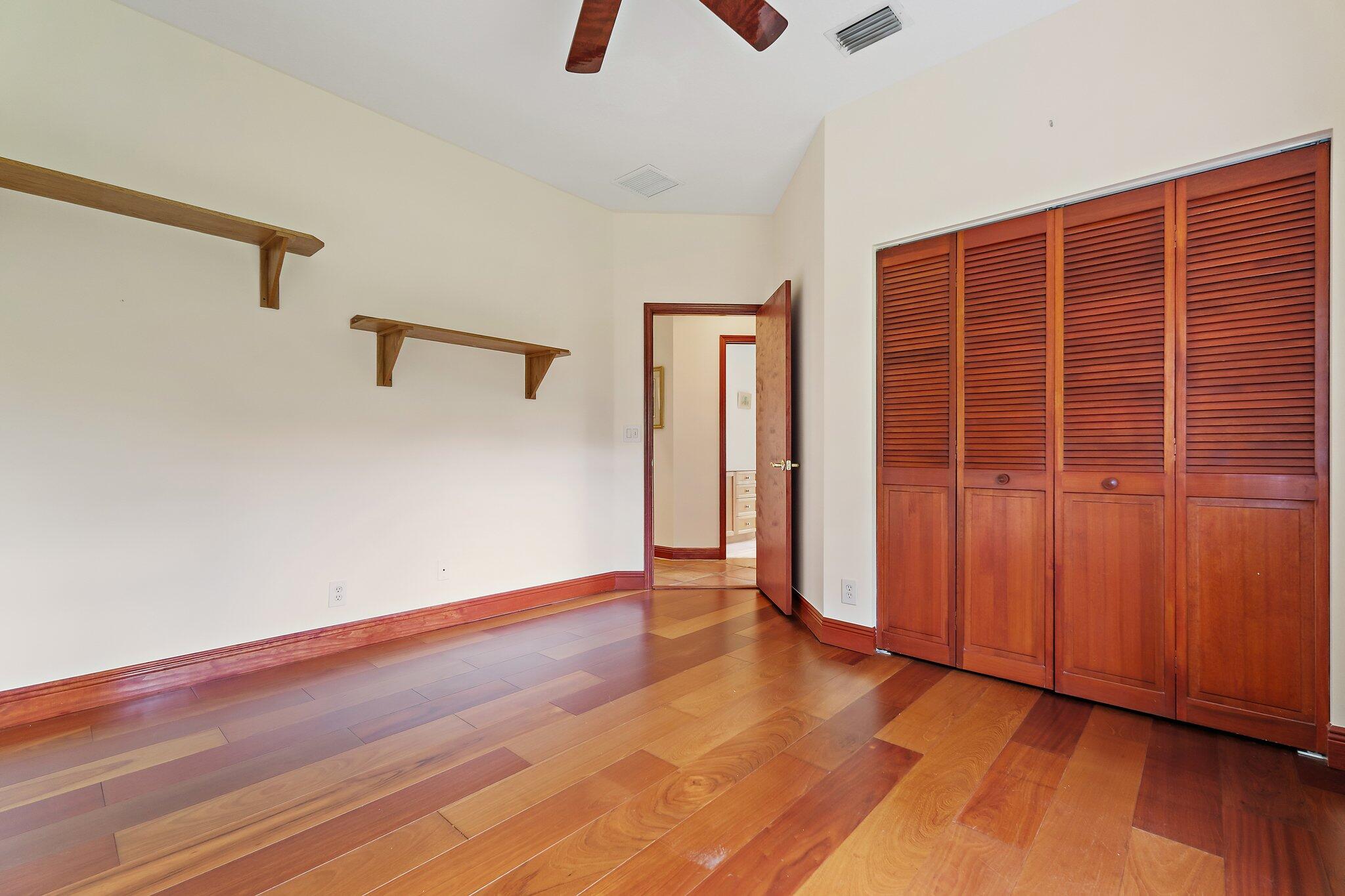 8726 SE Riverfront Terrace