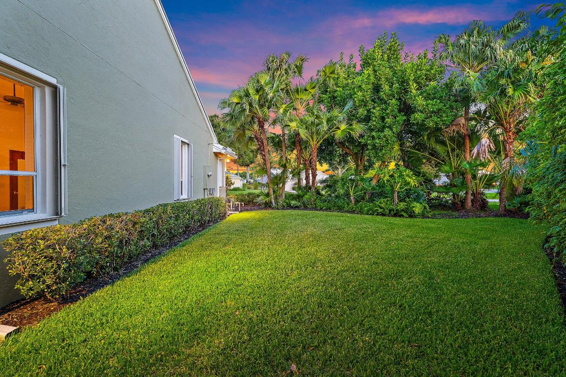 8726 SE Riverfront Terrace