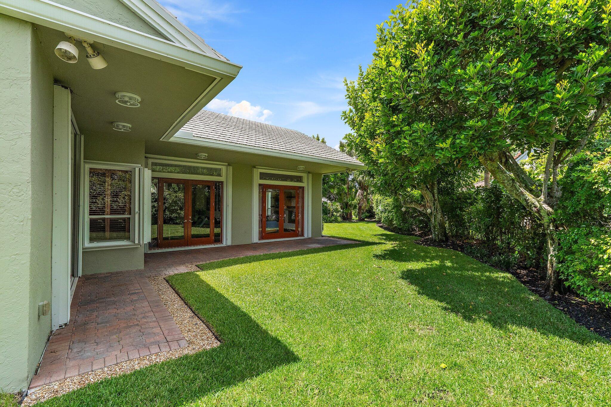 8726 SE Riverfront Terrace