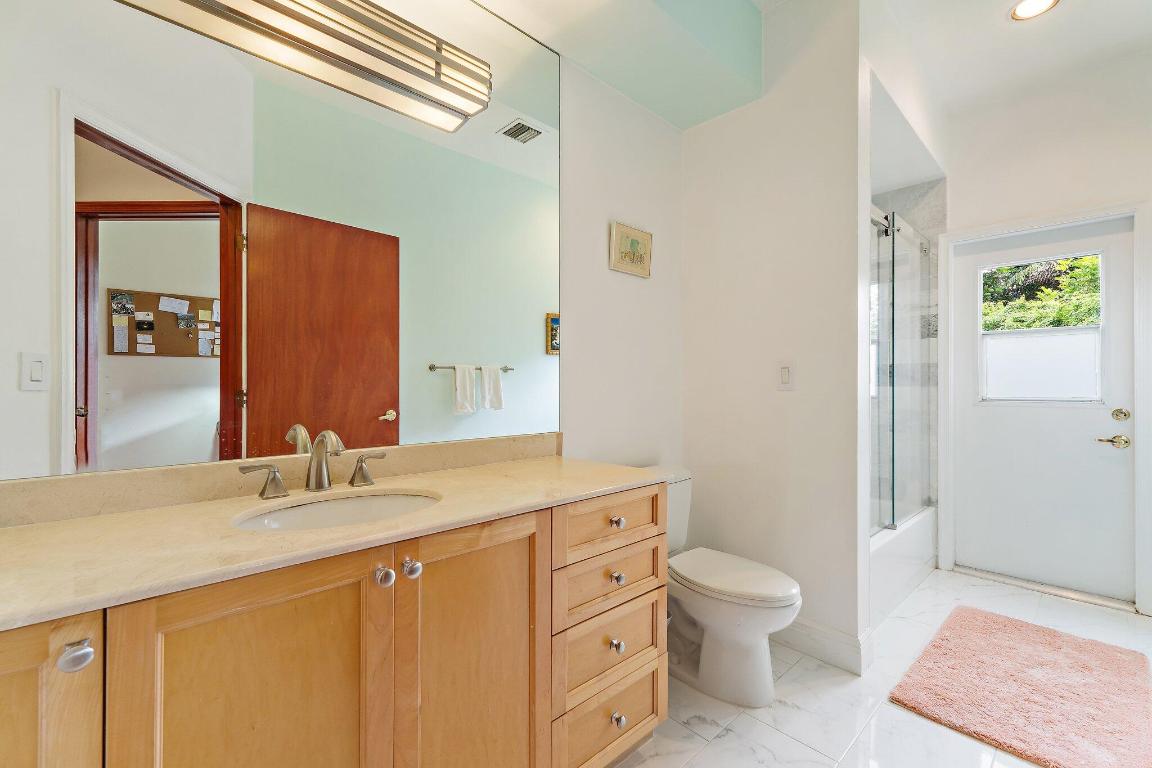 8726 SE Riverfront Terrace