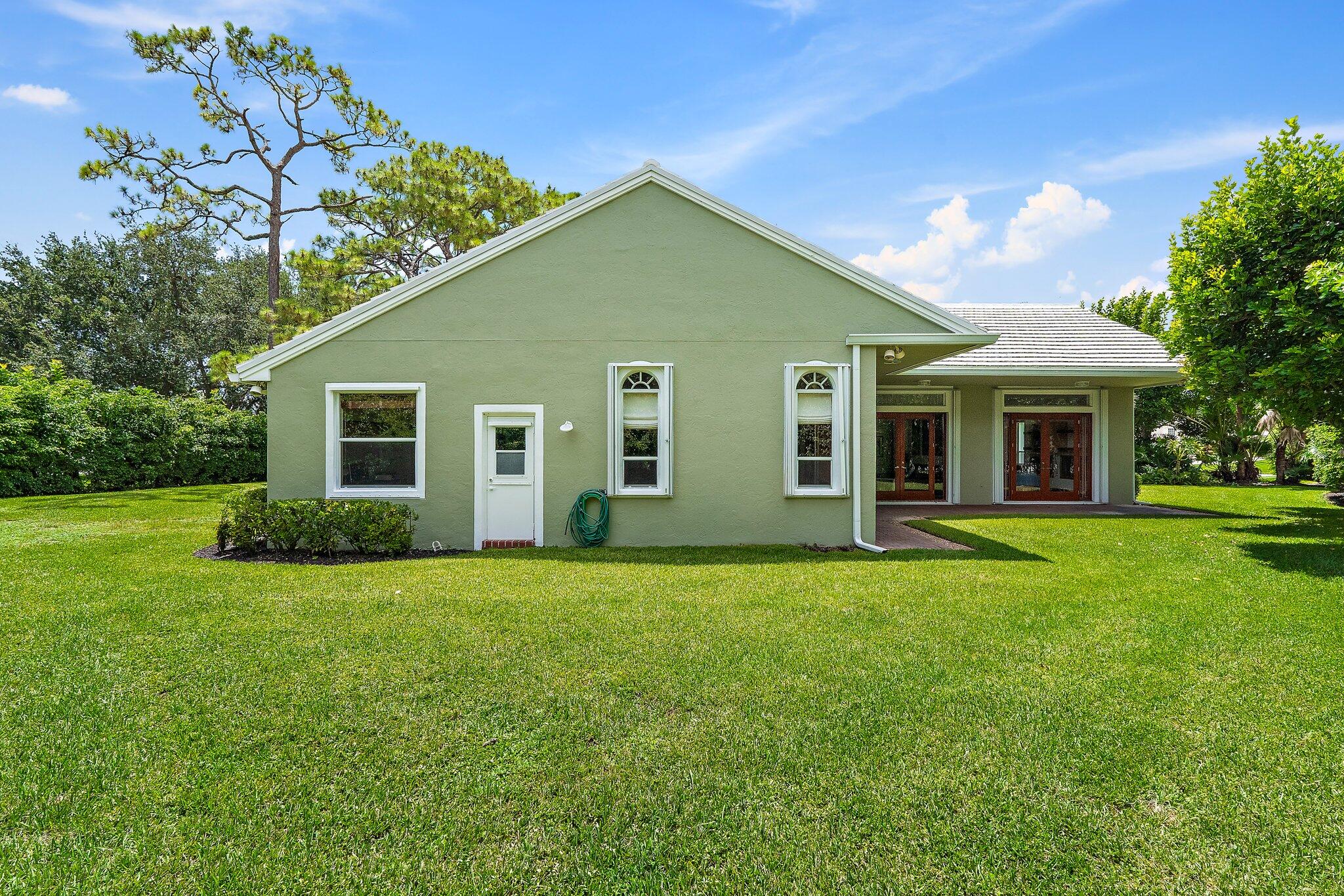 8726 SE Riverfront Terrace