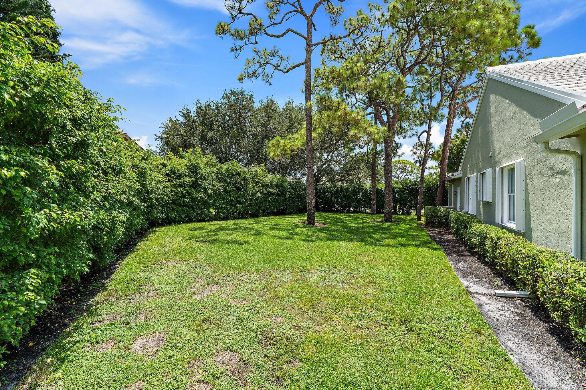 8726 SE Riverfront Terrace