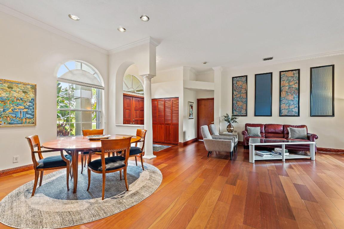 8726 SE Riverfront Terrace