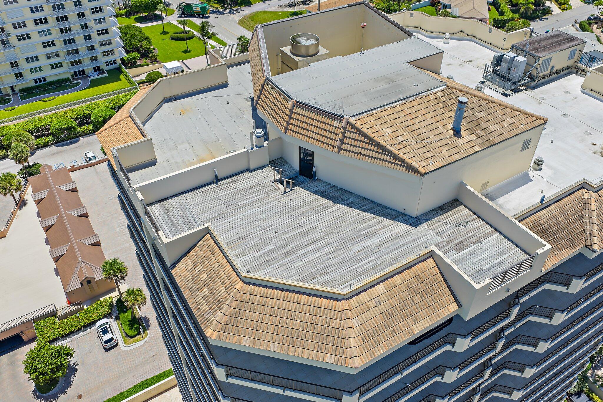 570 Ocean Drive Ph-2