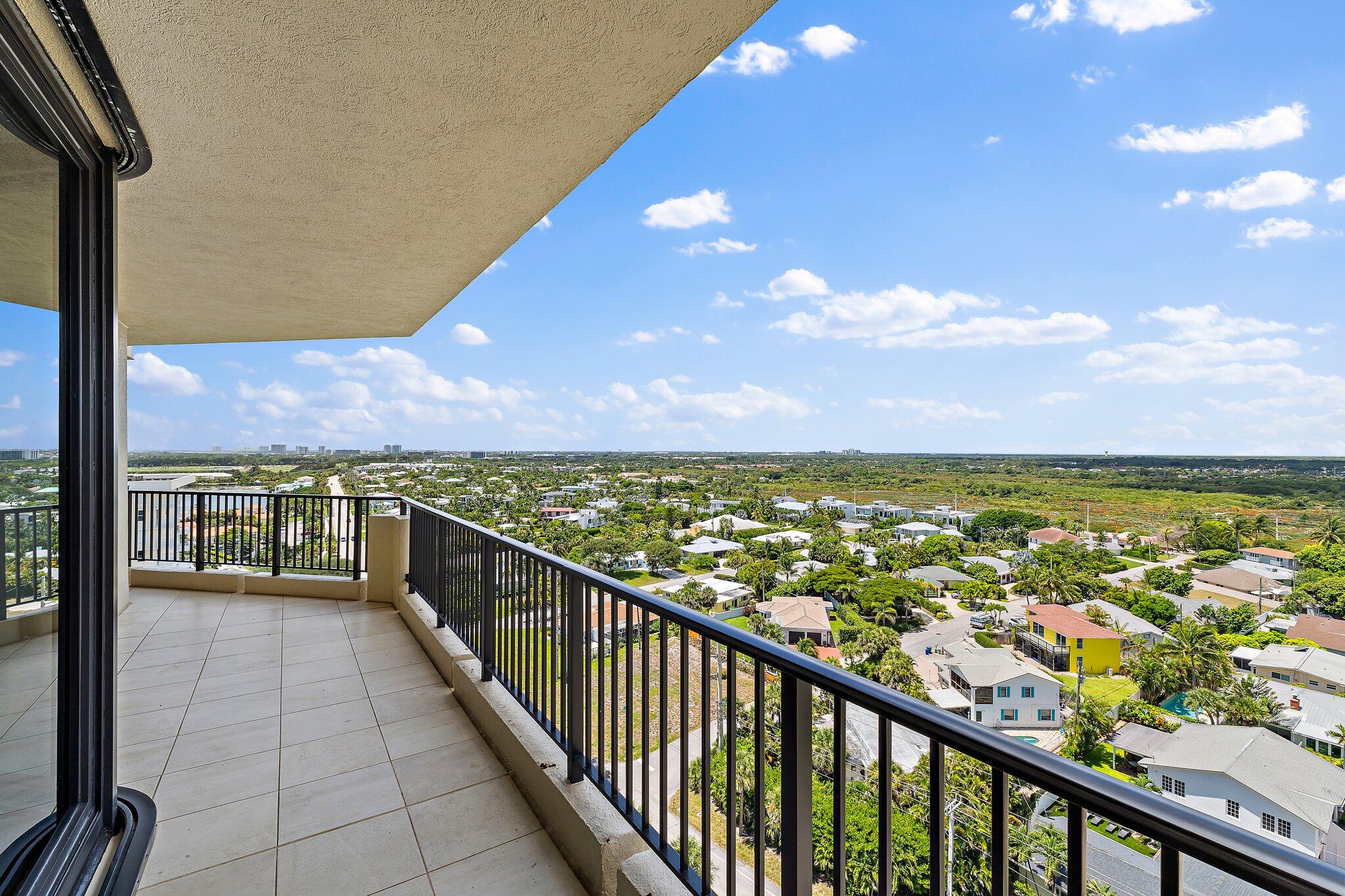 570 Ocean Drive Ph-2