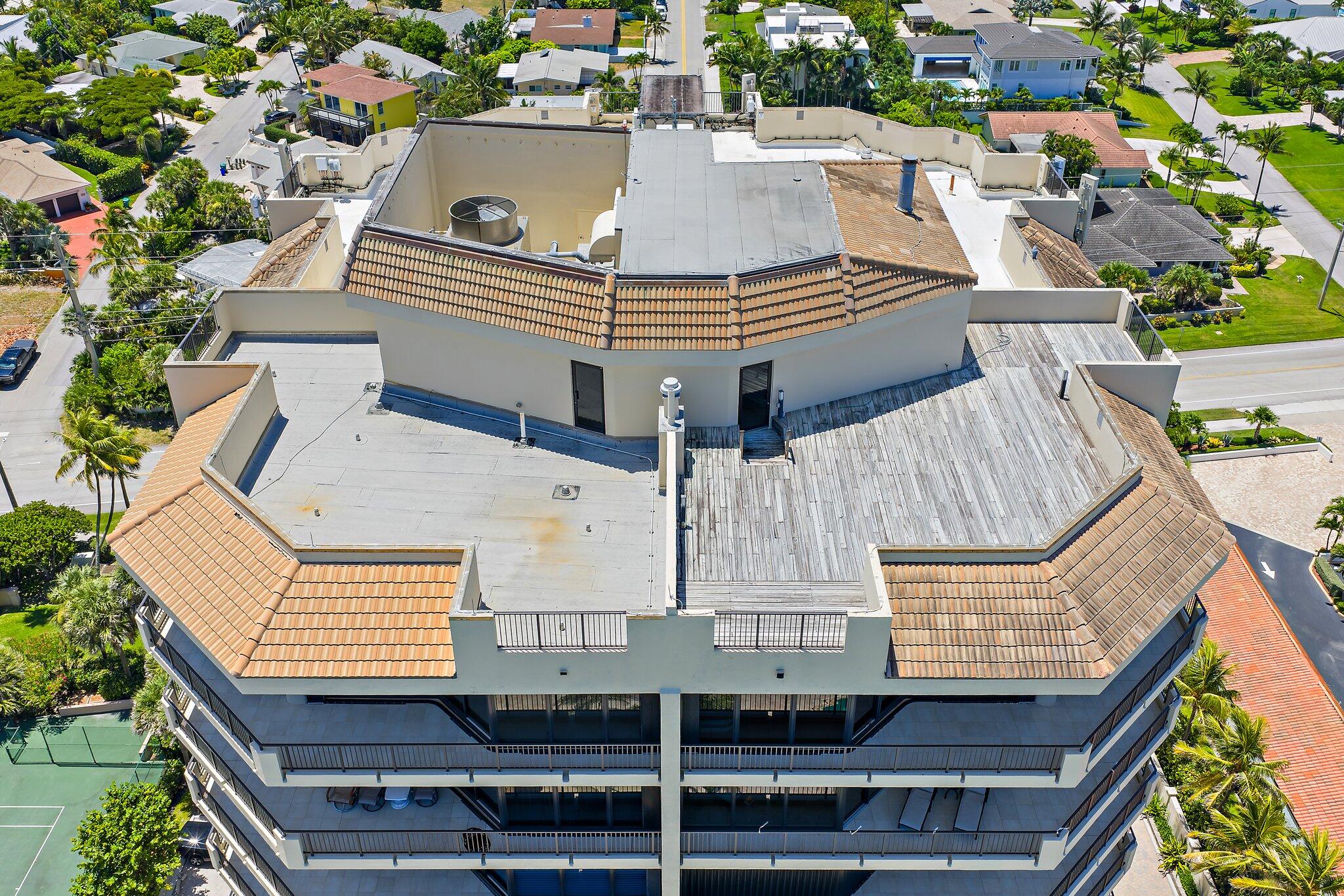 570 Ocean Drive Ph-2