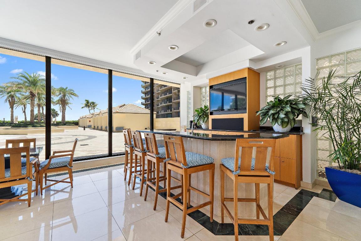 570 Ocean Drive Ph-2