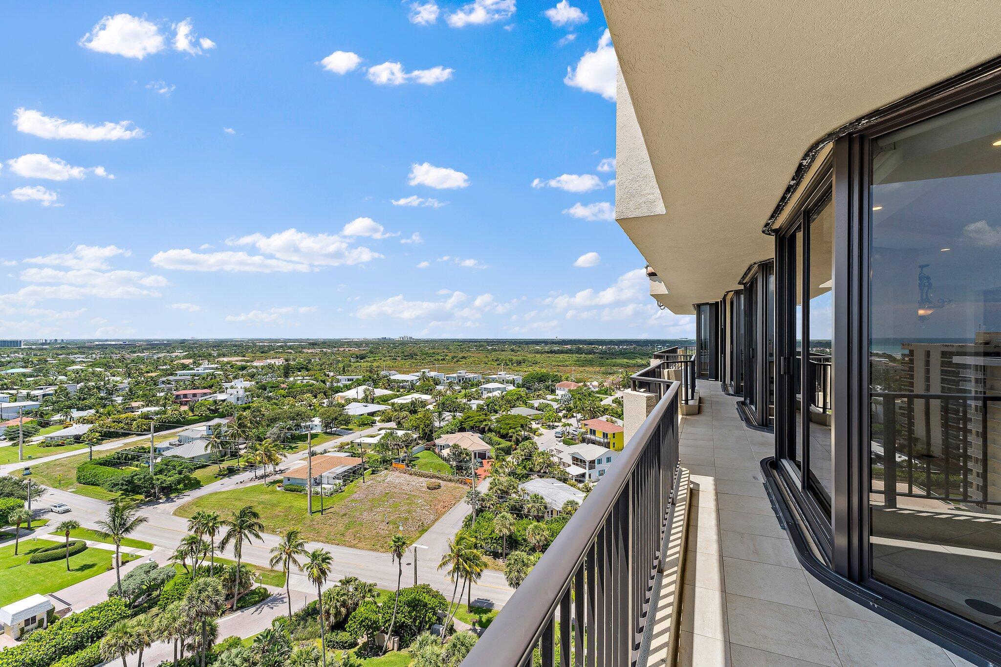 570 Ocean Drive Ph-2