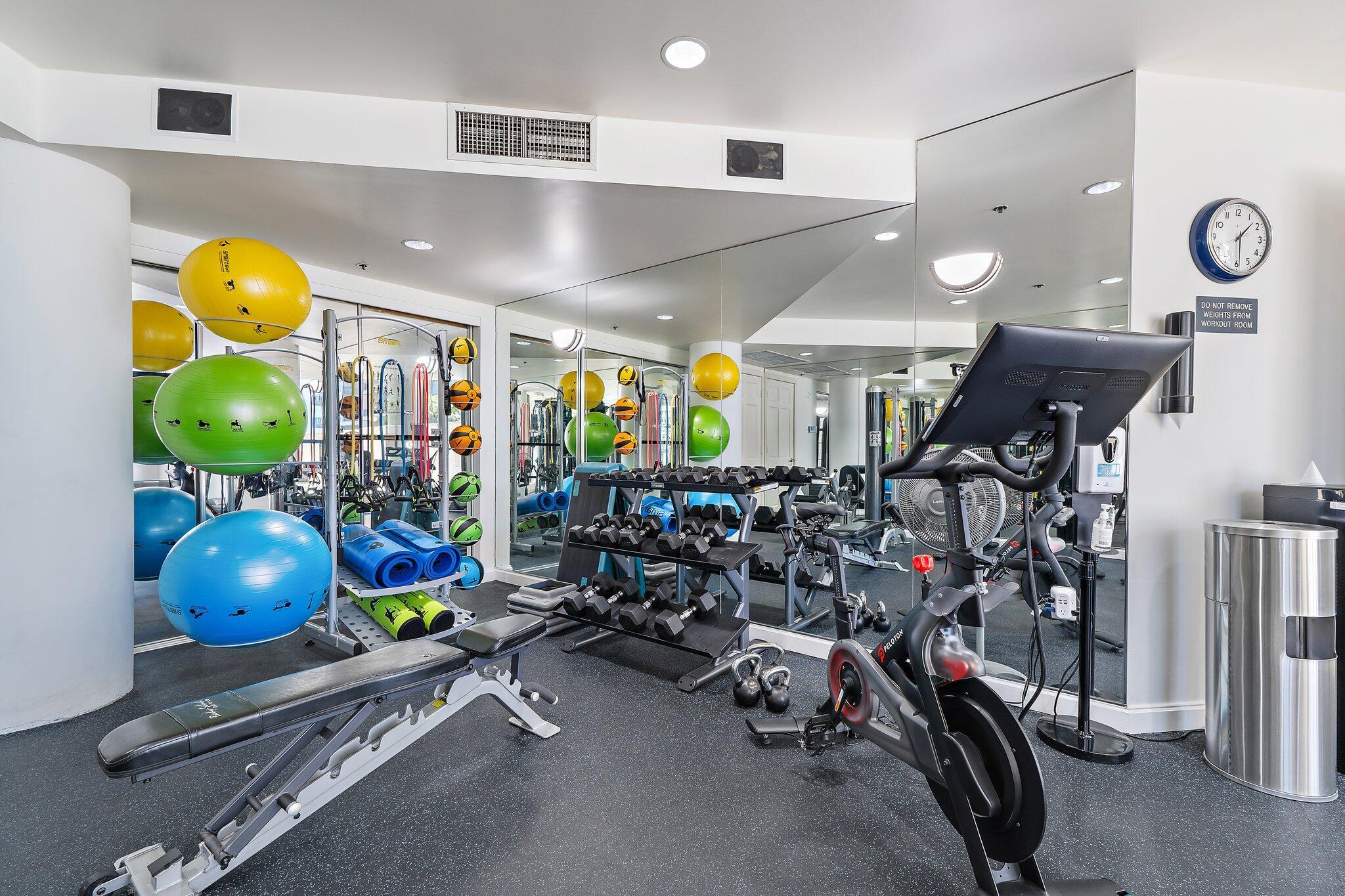 570 Ocean Drive Ph-2