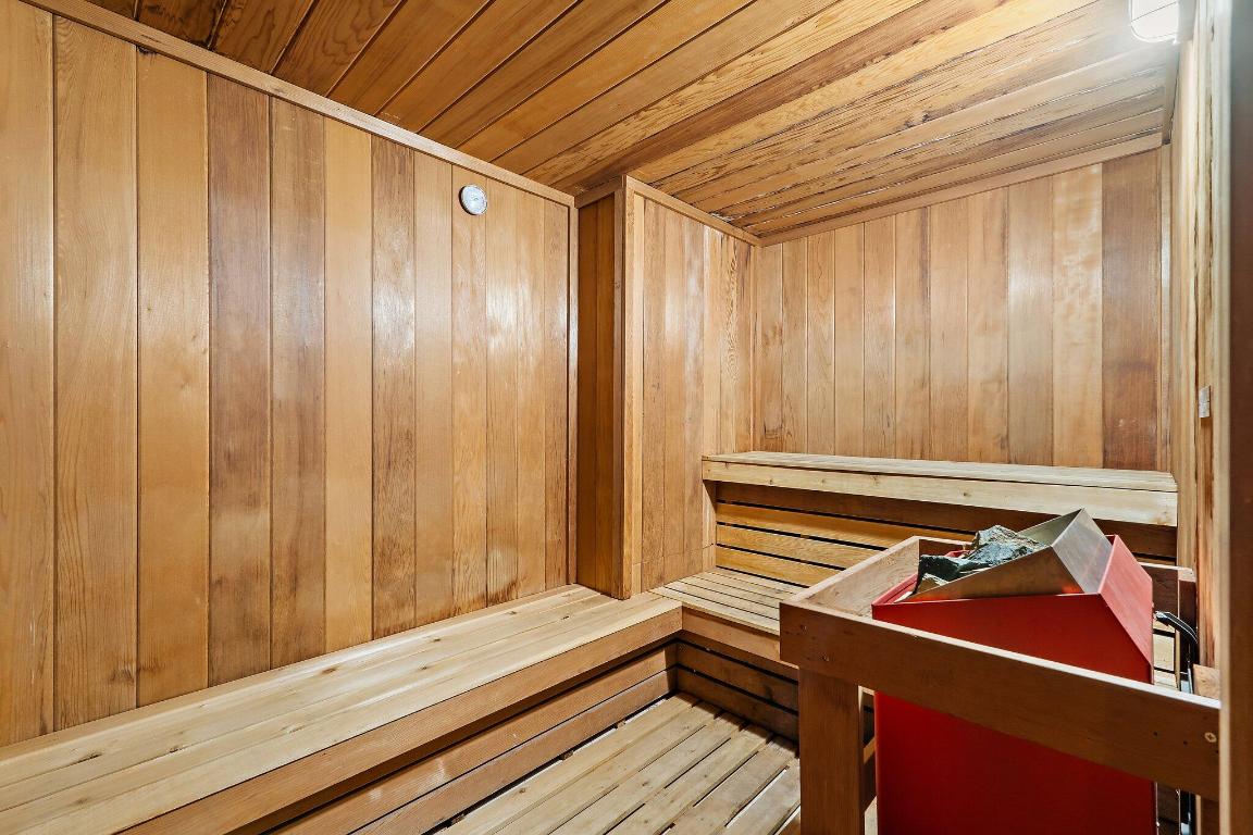 570 Ocean Drive Ph-2