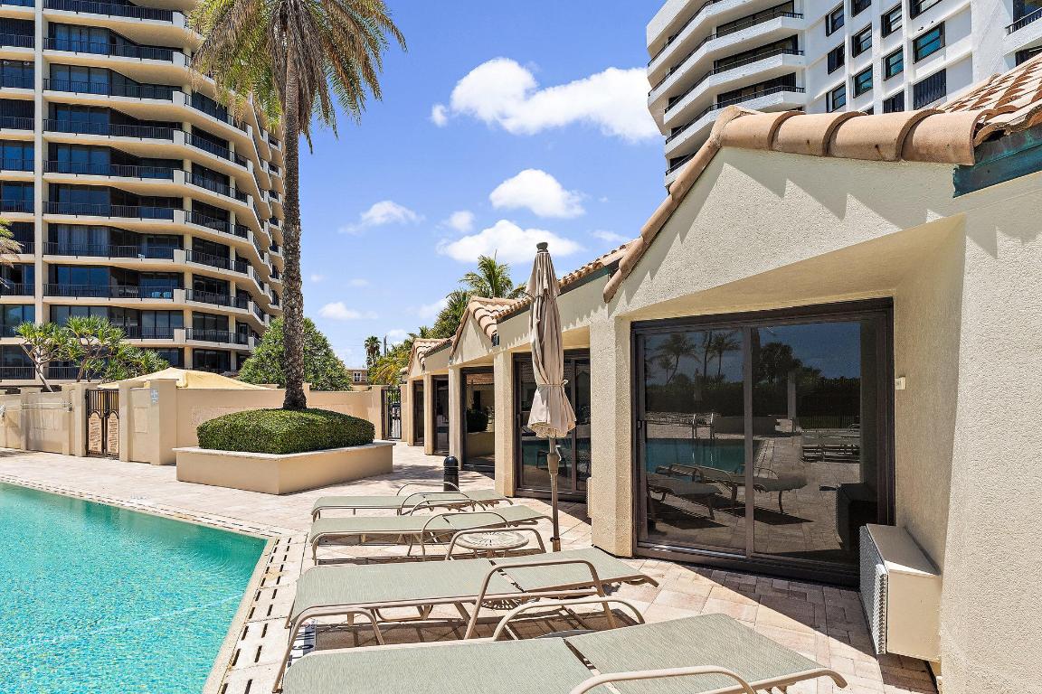 570 Ocean Drive Ph-2