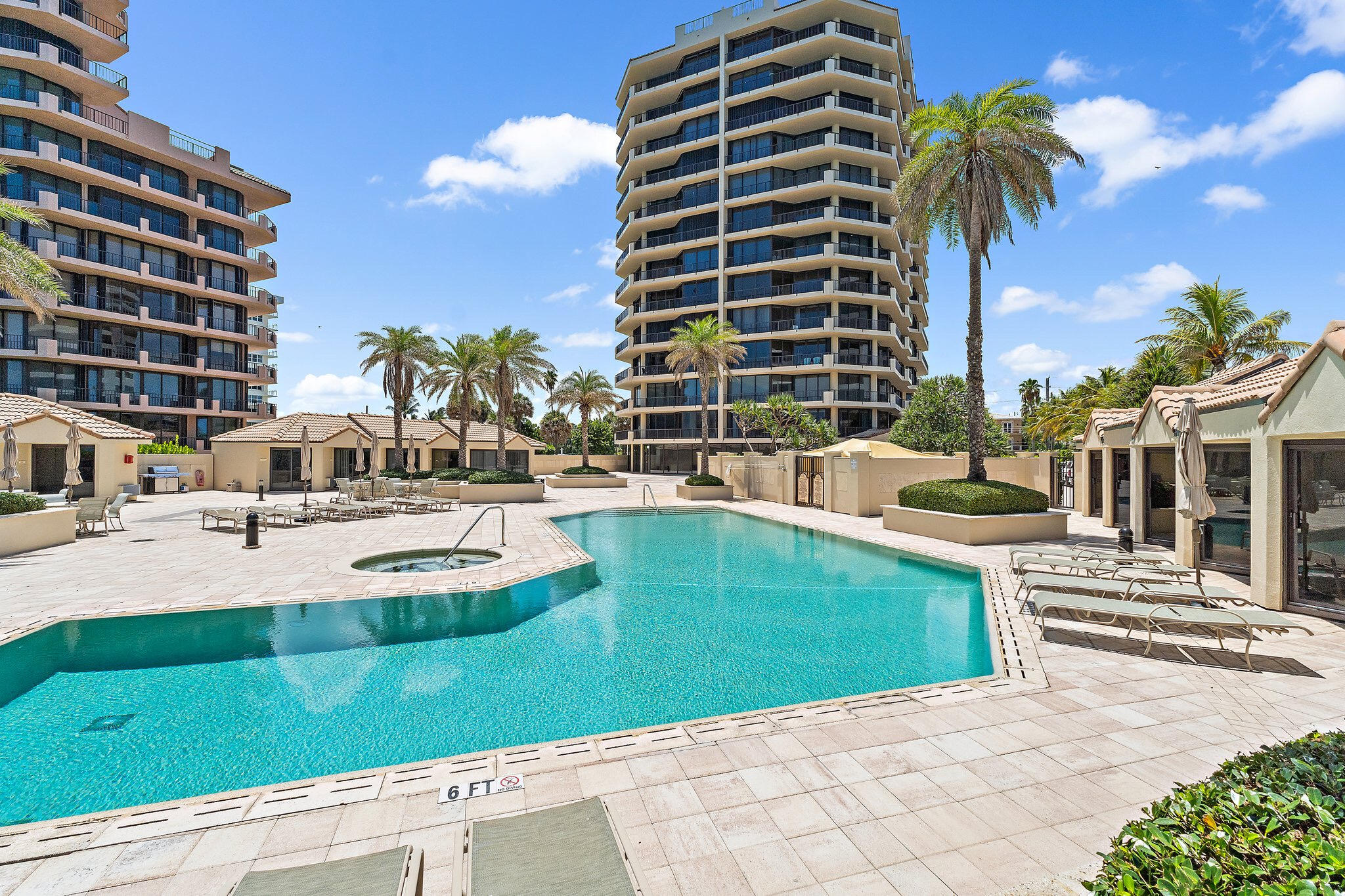 570 Ocean Drive Ph-2