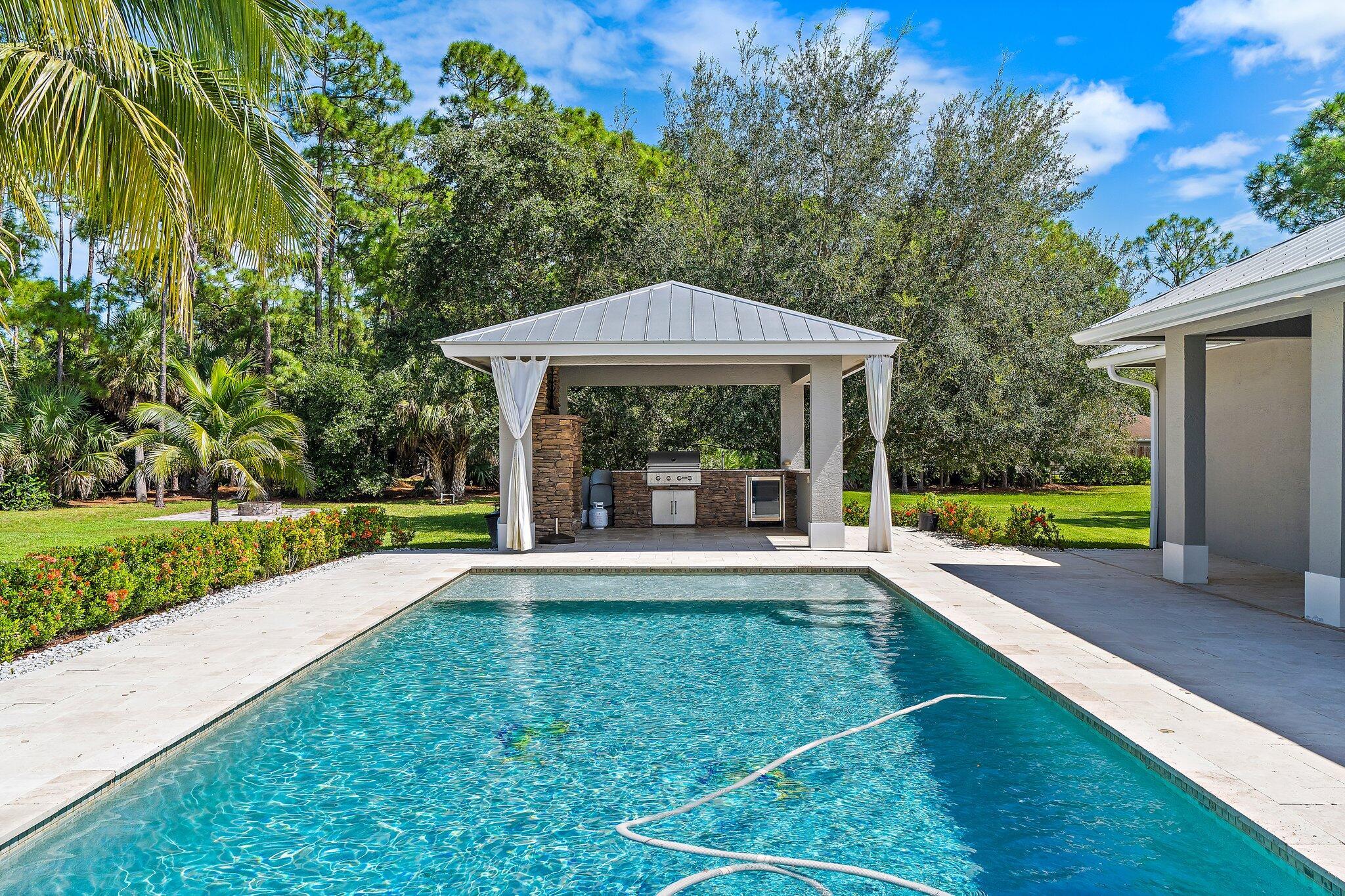 12275 185th Street N