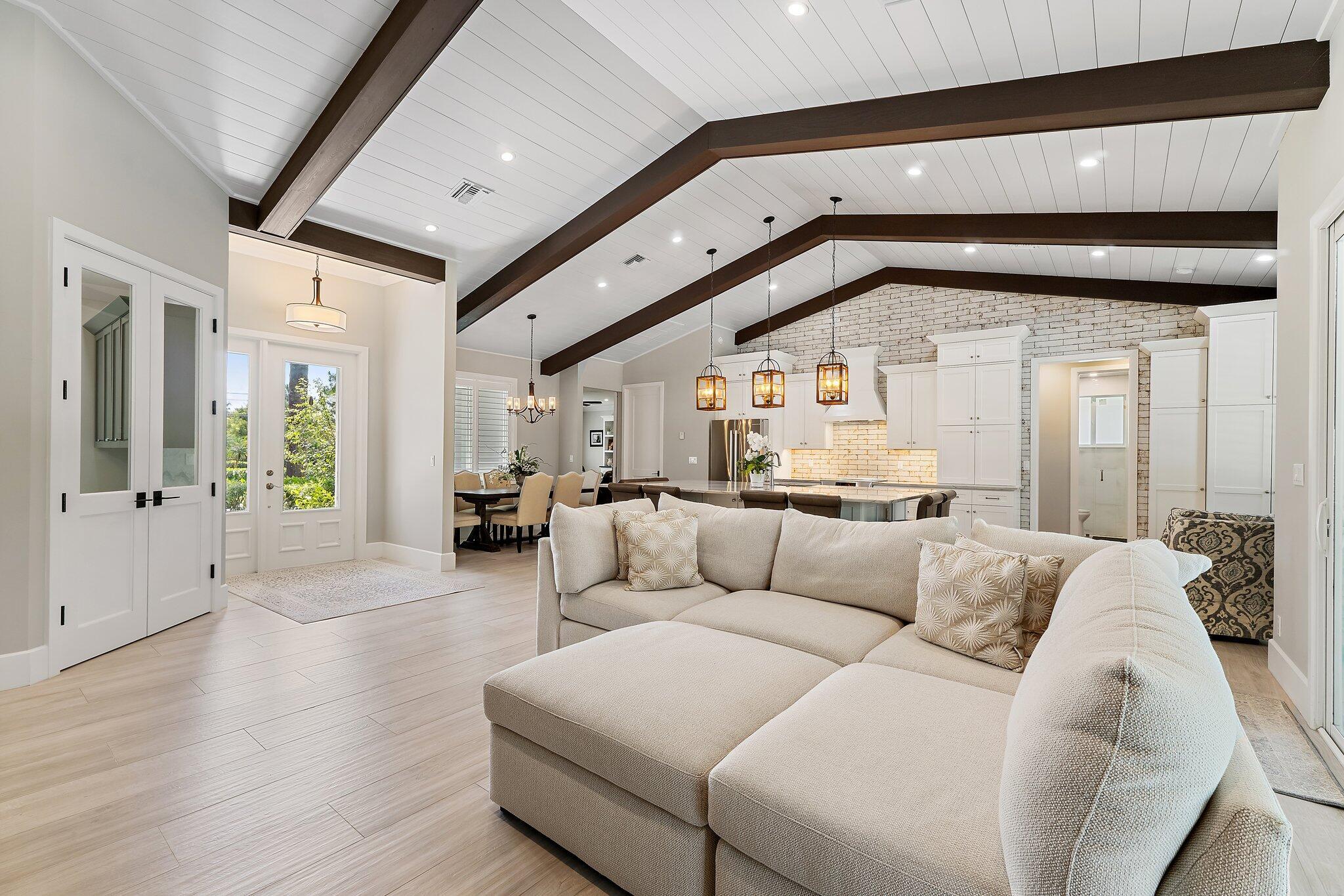 12275 185th Street N