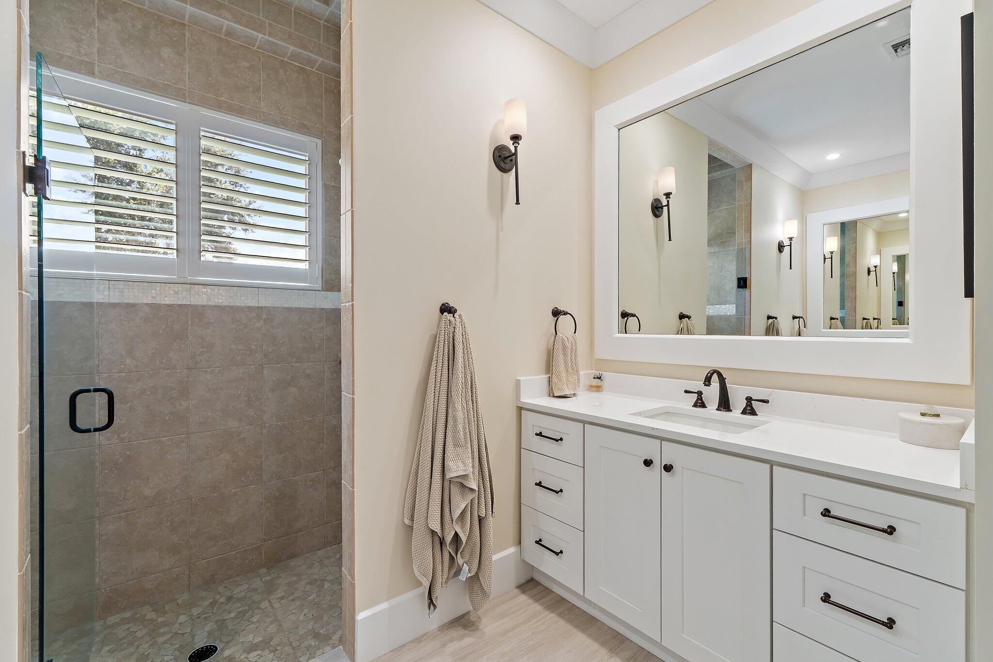 12275 185th Street N