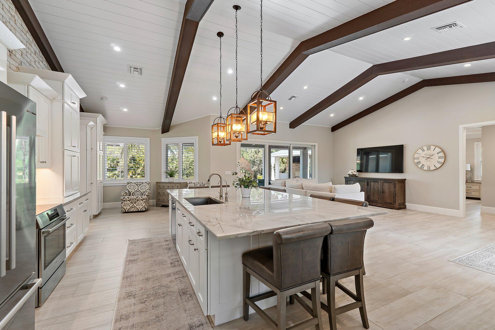 12275 185th Street N