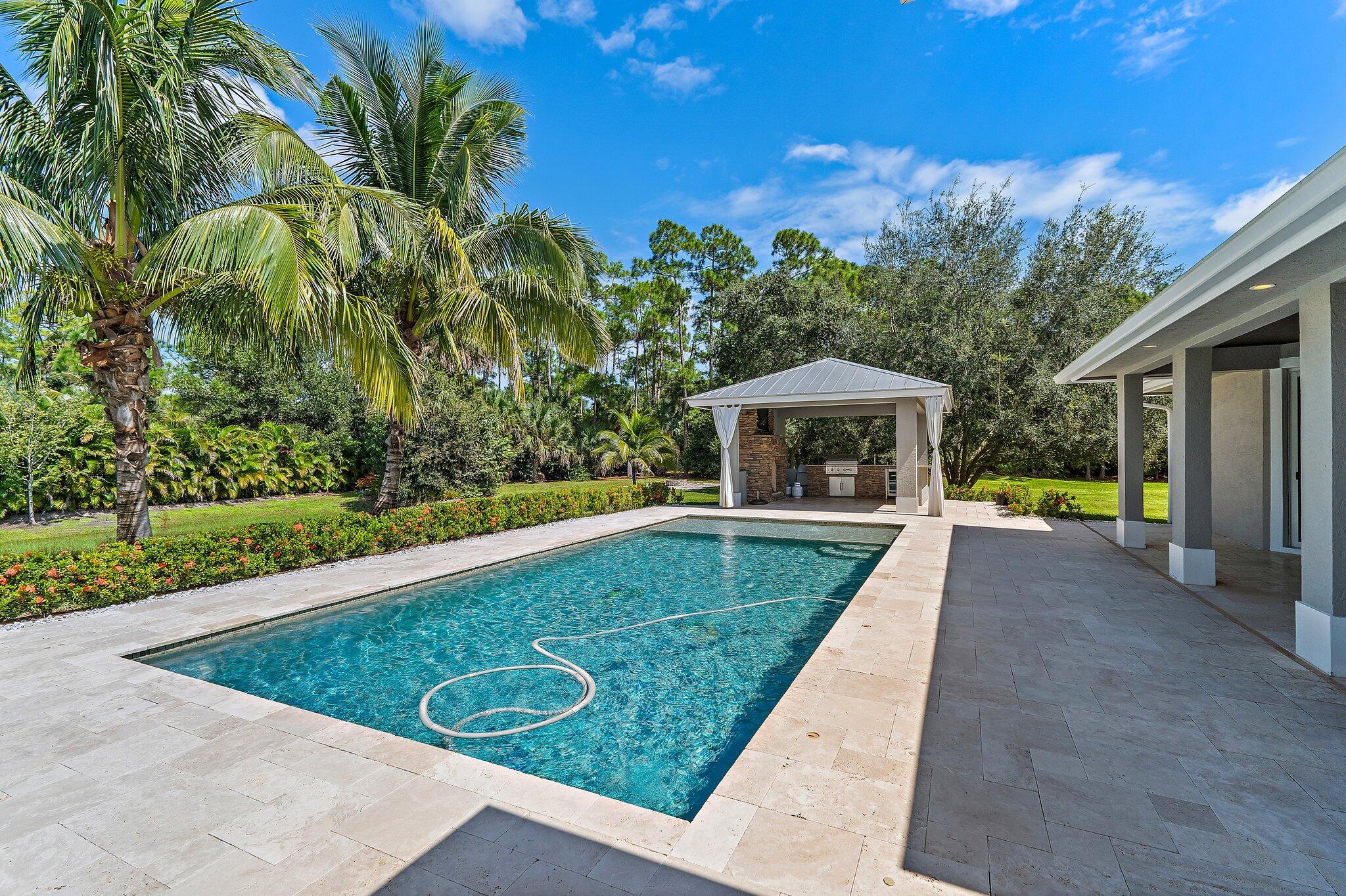 12275 185th Street N