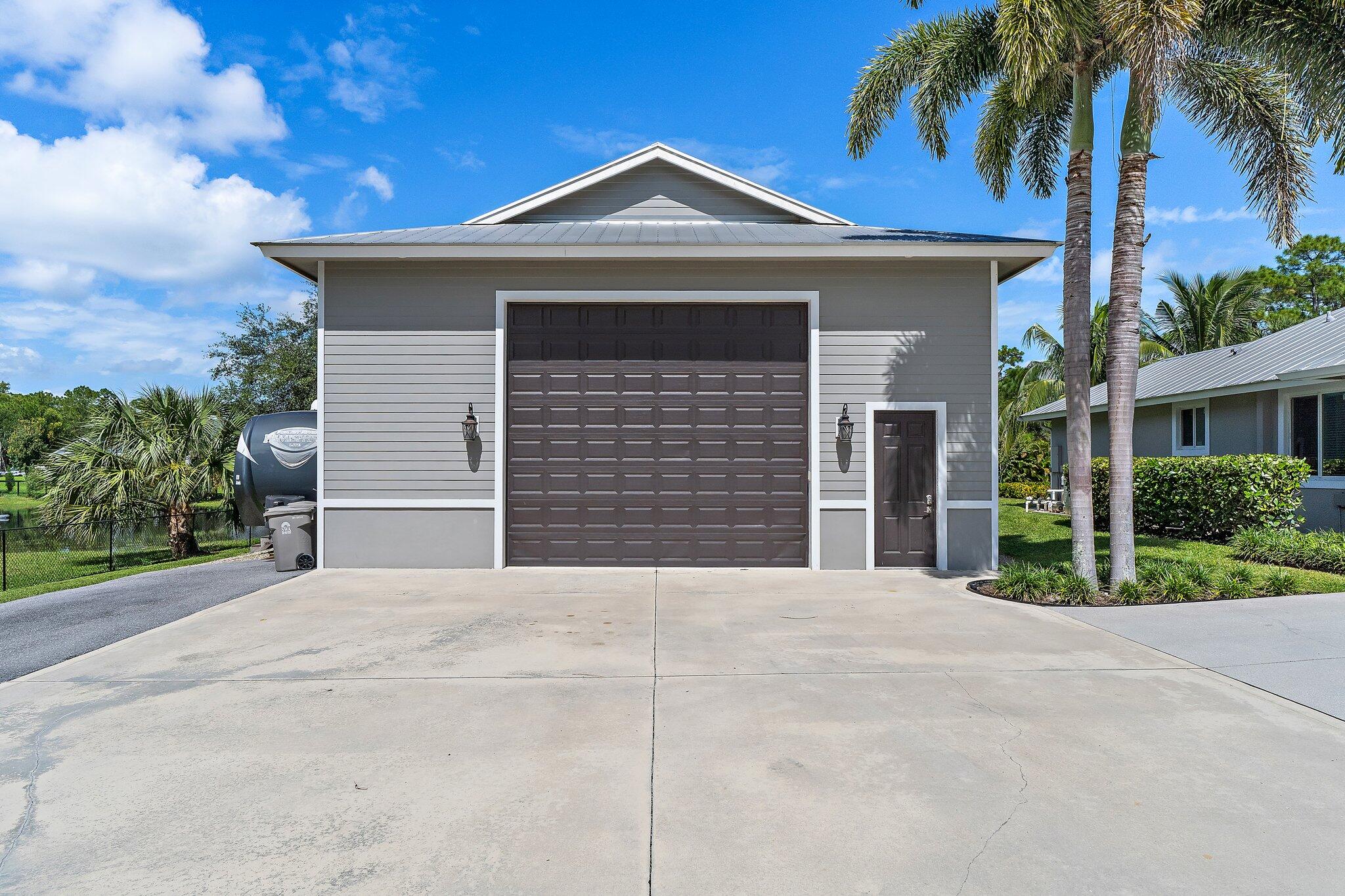 12275 185th Street N