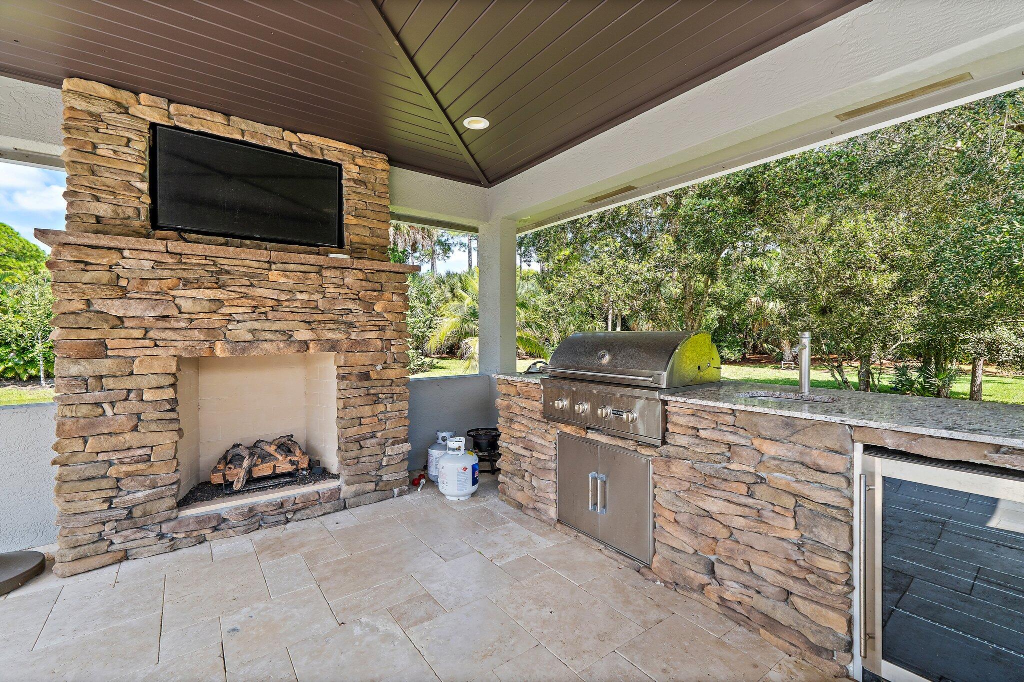 12275 185th Street N