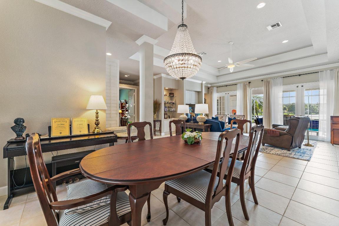 18440 SE Lakeside Drive