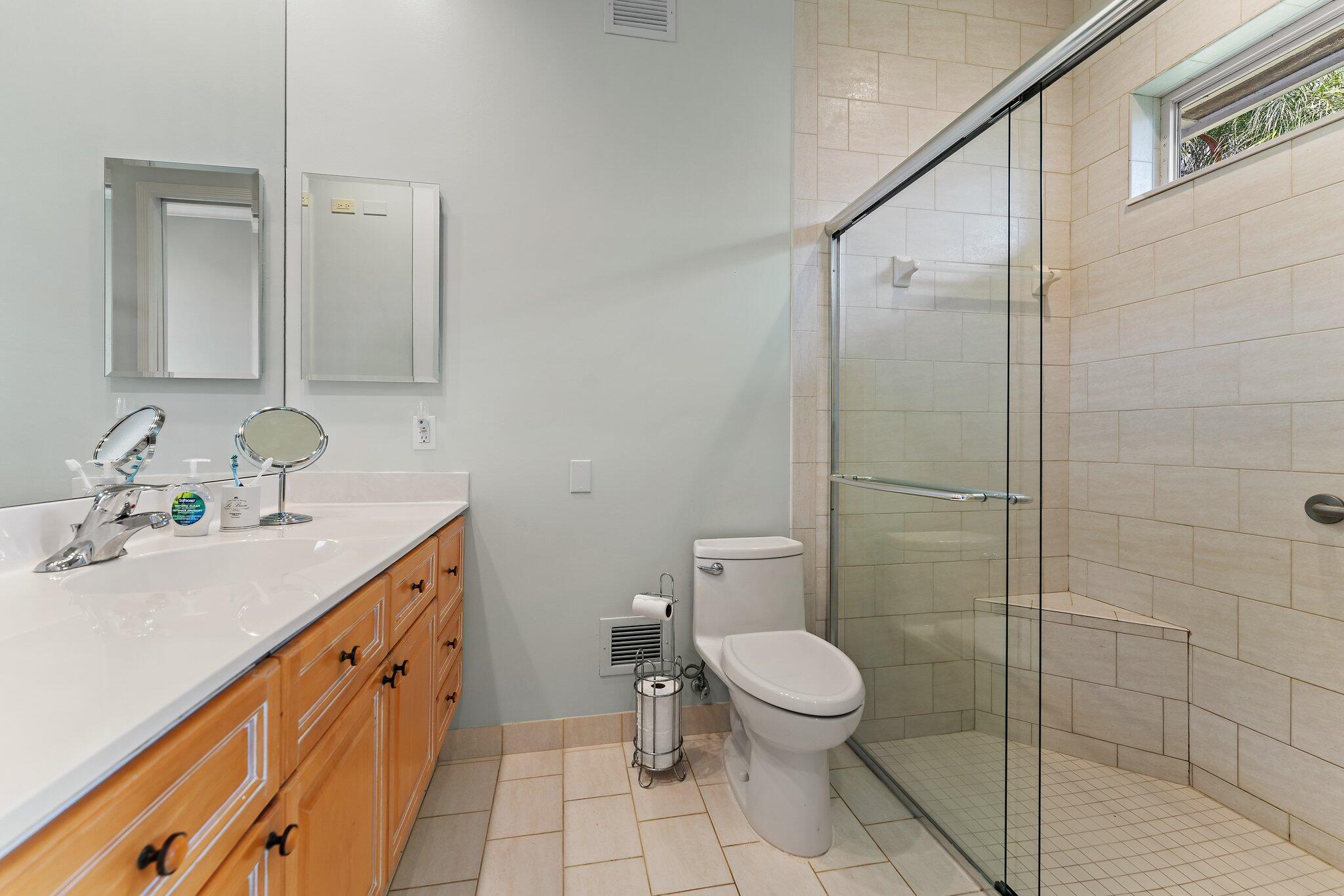 18440 SE Lakeside Drive