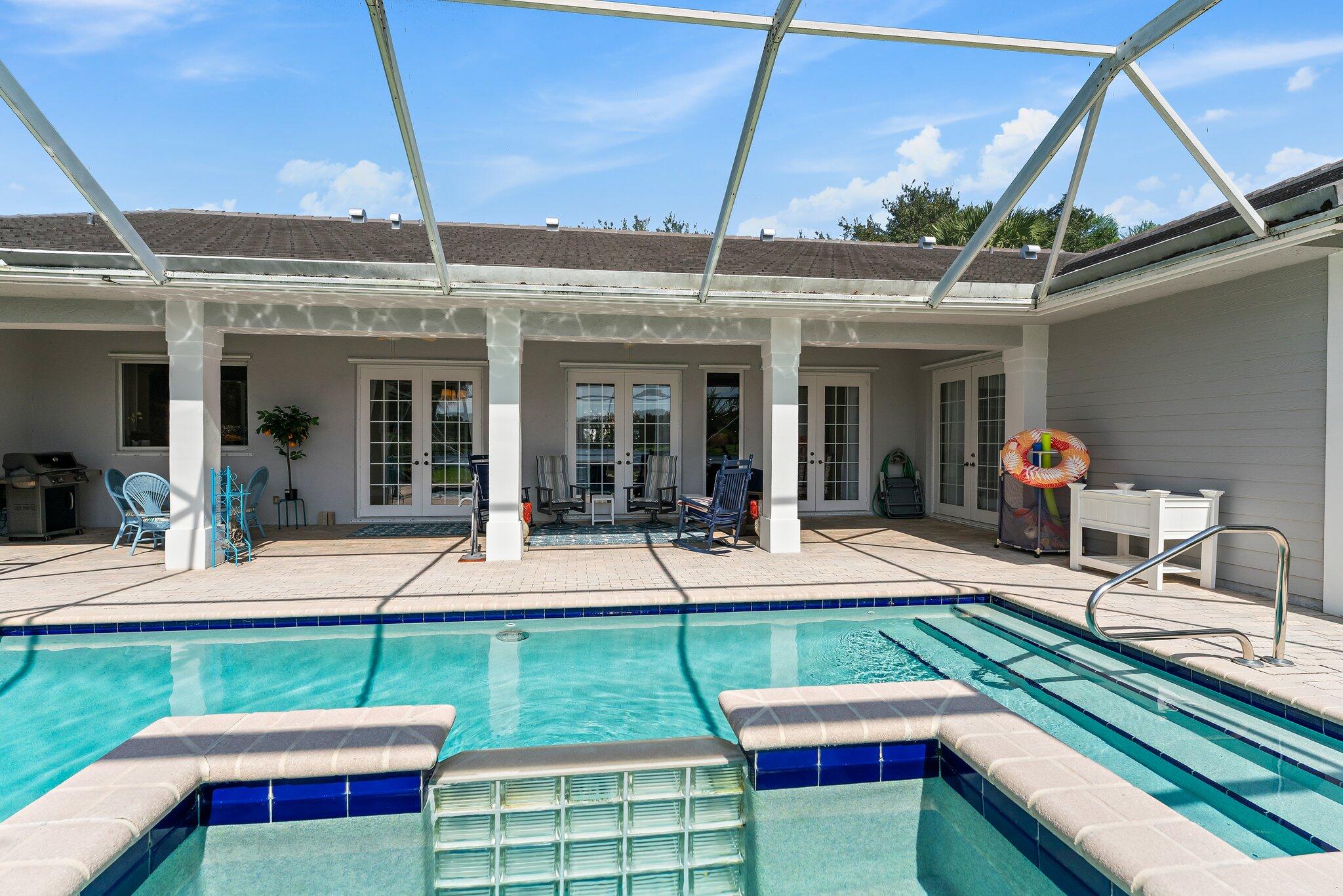 18440 SE Lakeside Drive