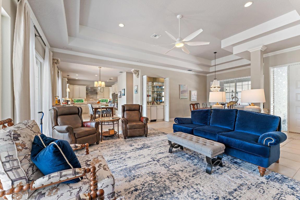 18440 SE Lakeside Drive