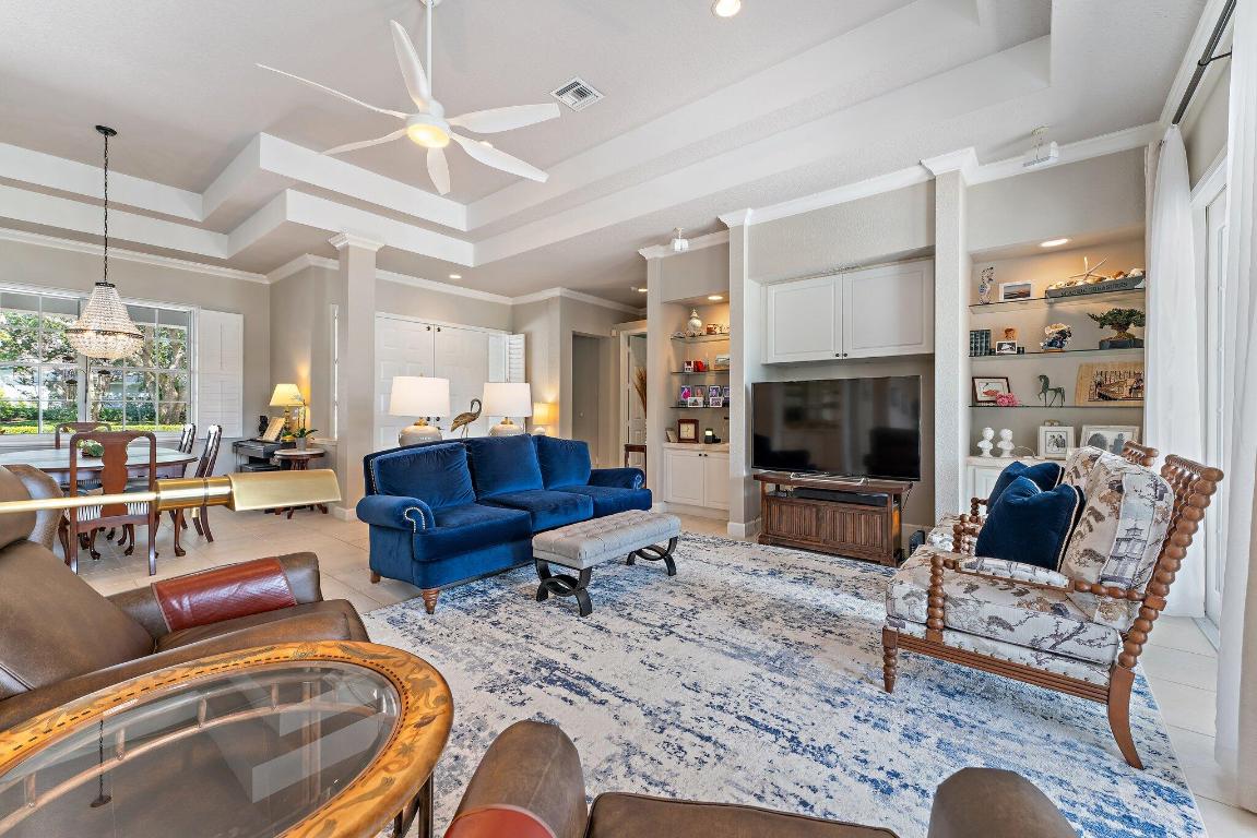 18440 SE Lakeside Drive