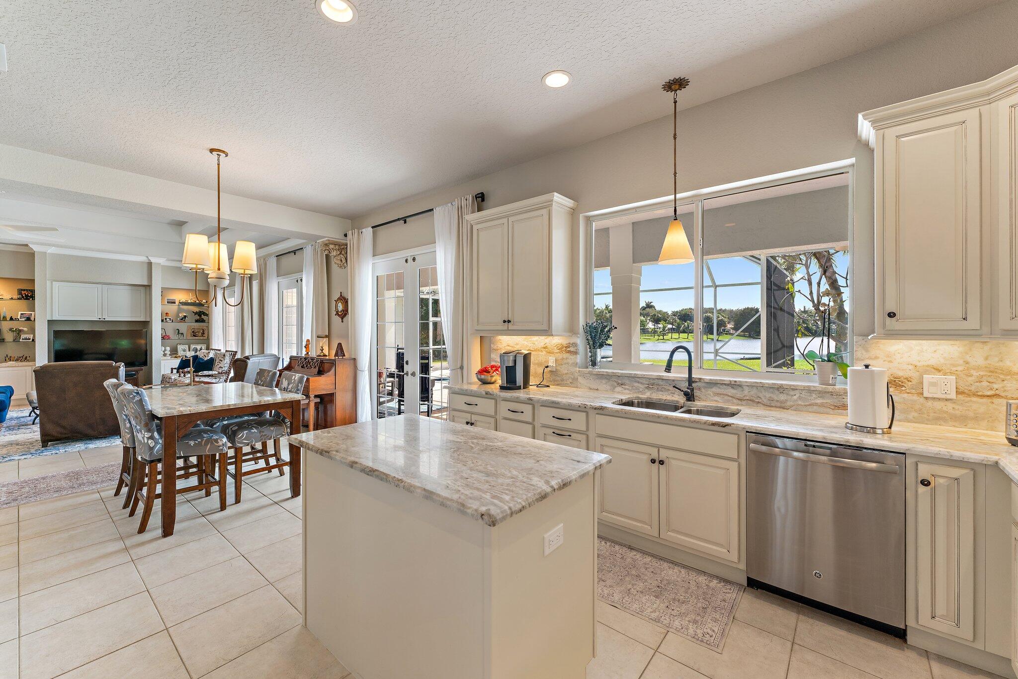 18440 SE Lakeside Drive