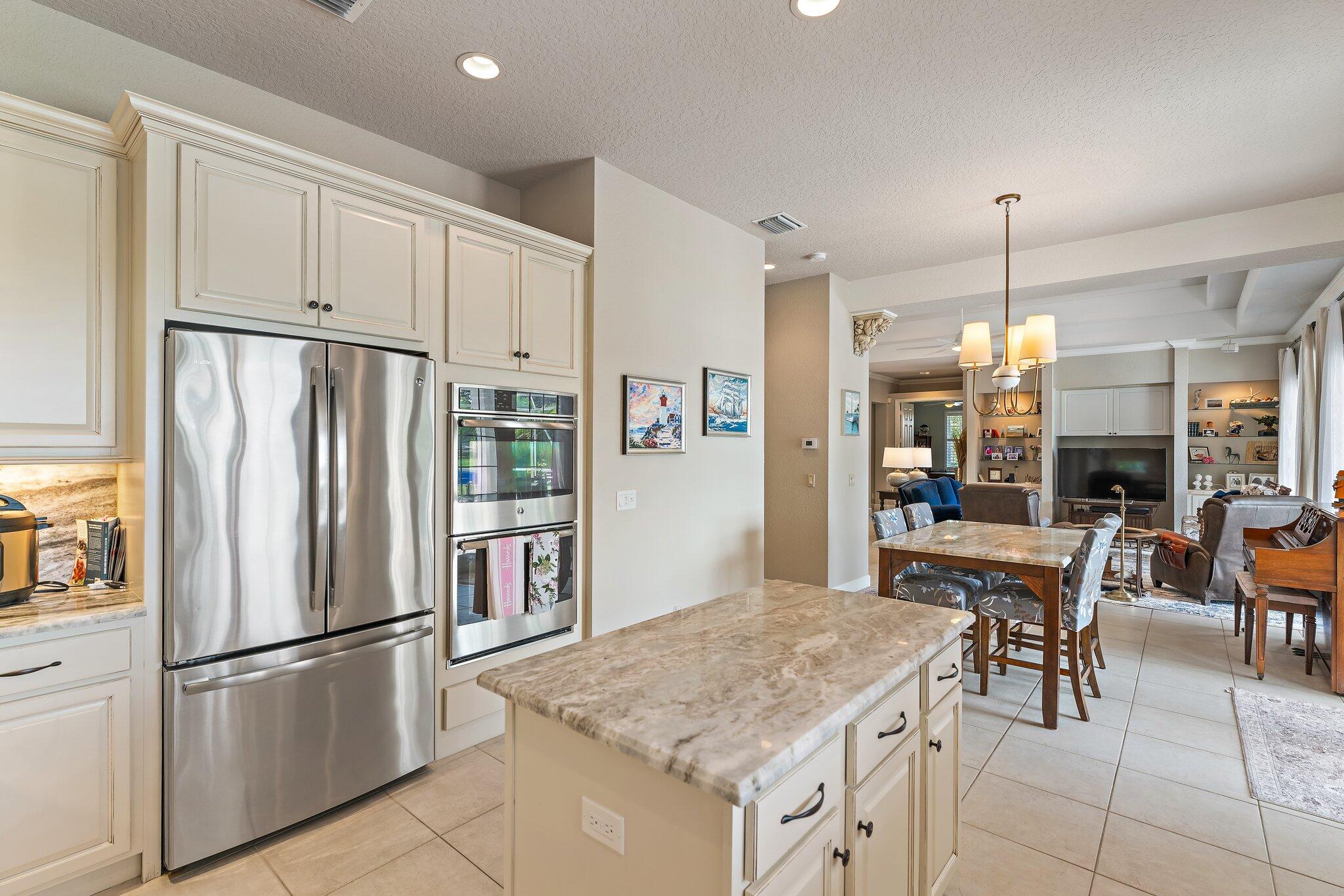 18440 SE Lakeside Drive