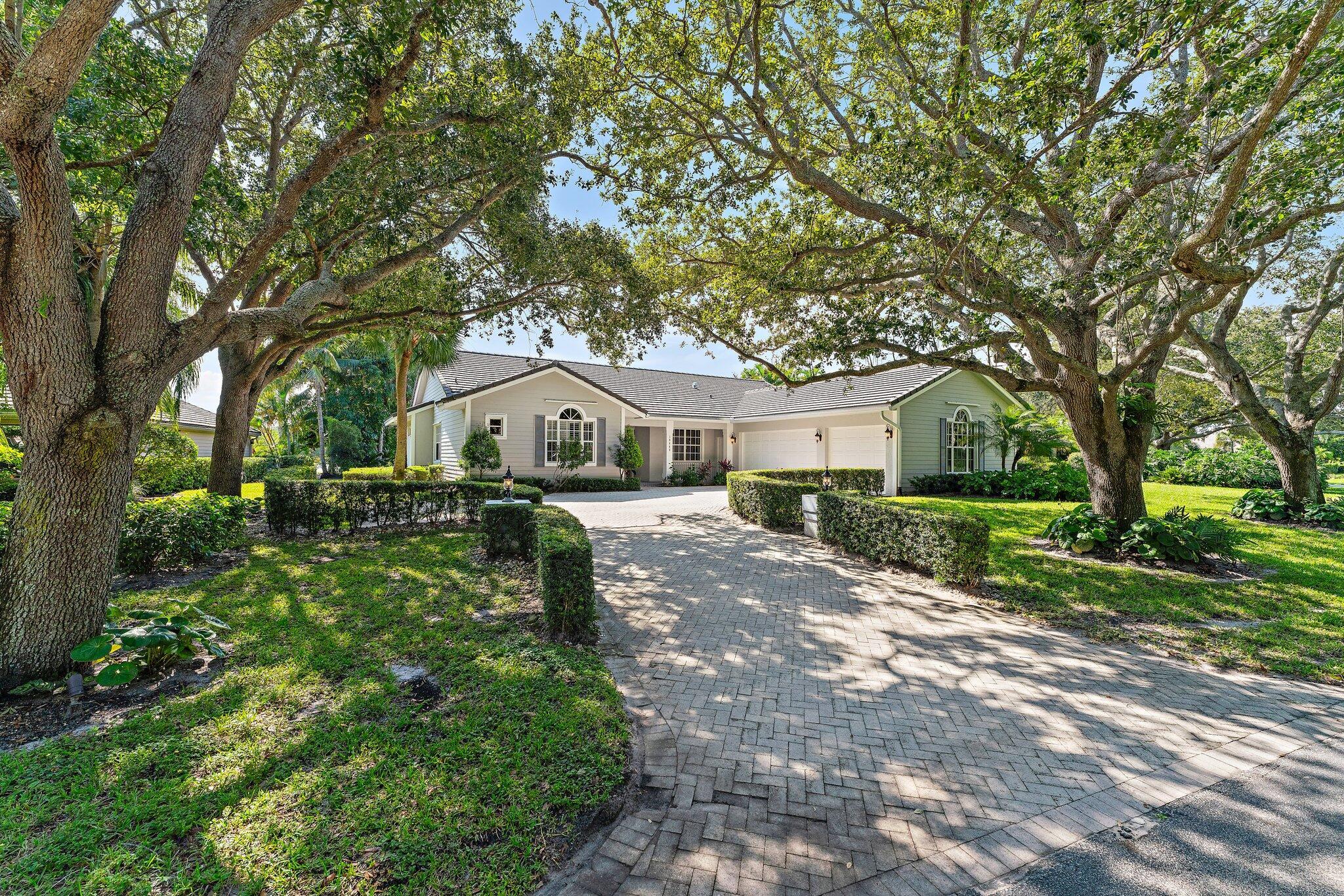 18440 SE Lakeside Drive