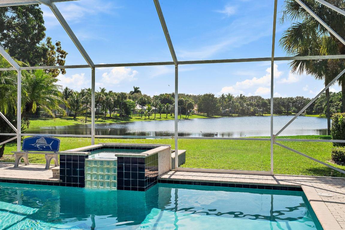 18440 SE Lakeside Drive