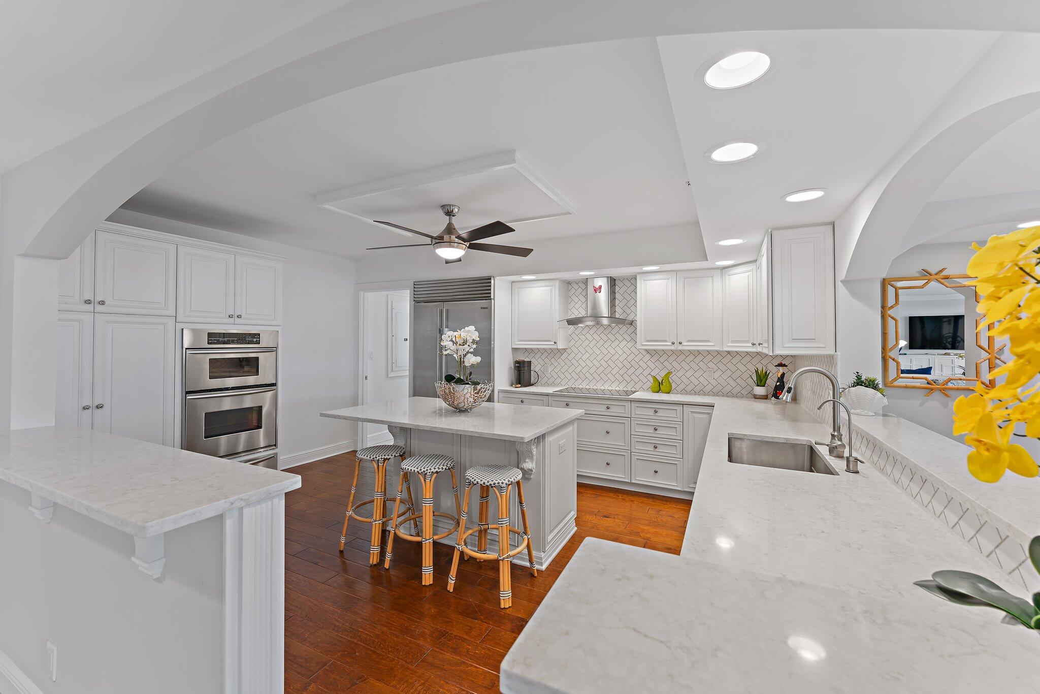 19670 Beach Road B303