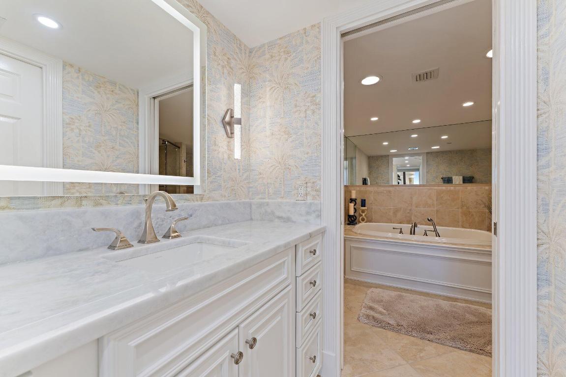 19670 Beach Road B303