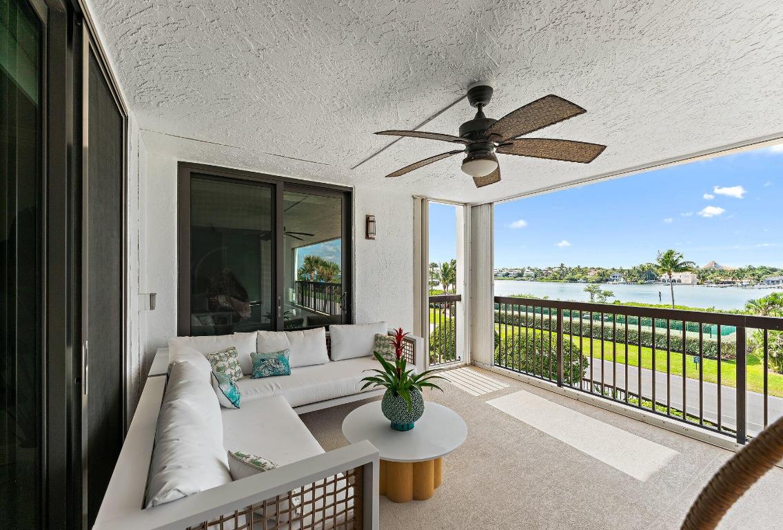 19670 Beach Road B303