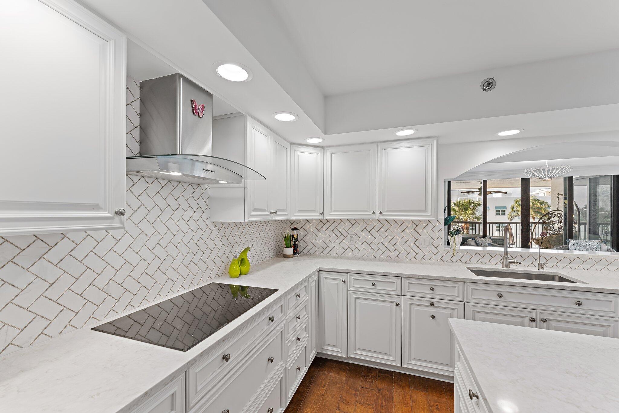 19670 Beach Road B303