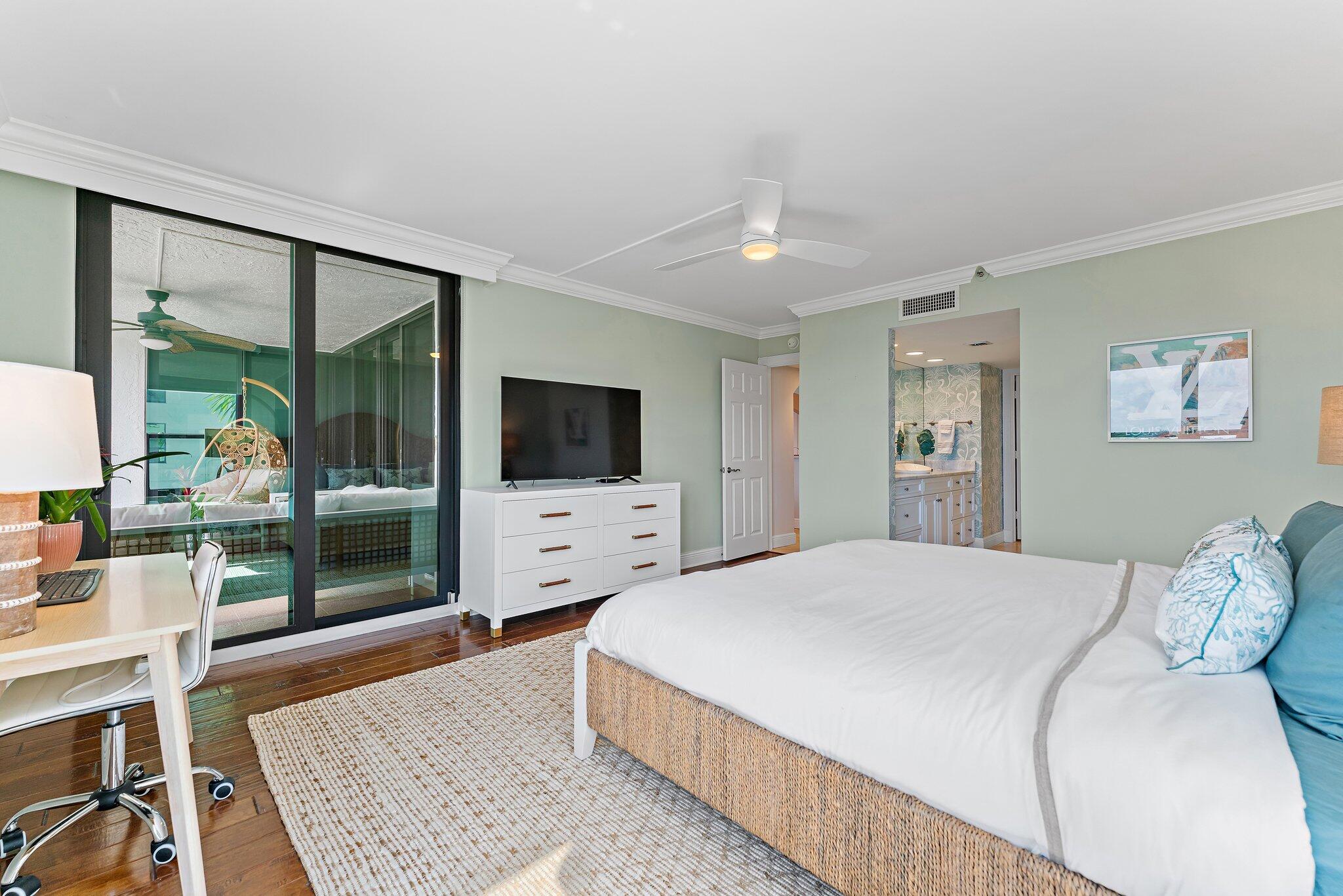 19670 Beach Road B303
