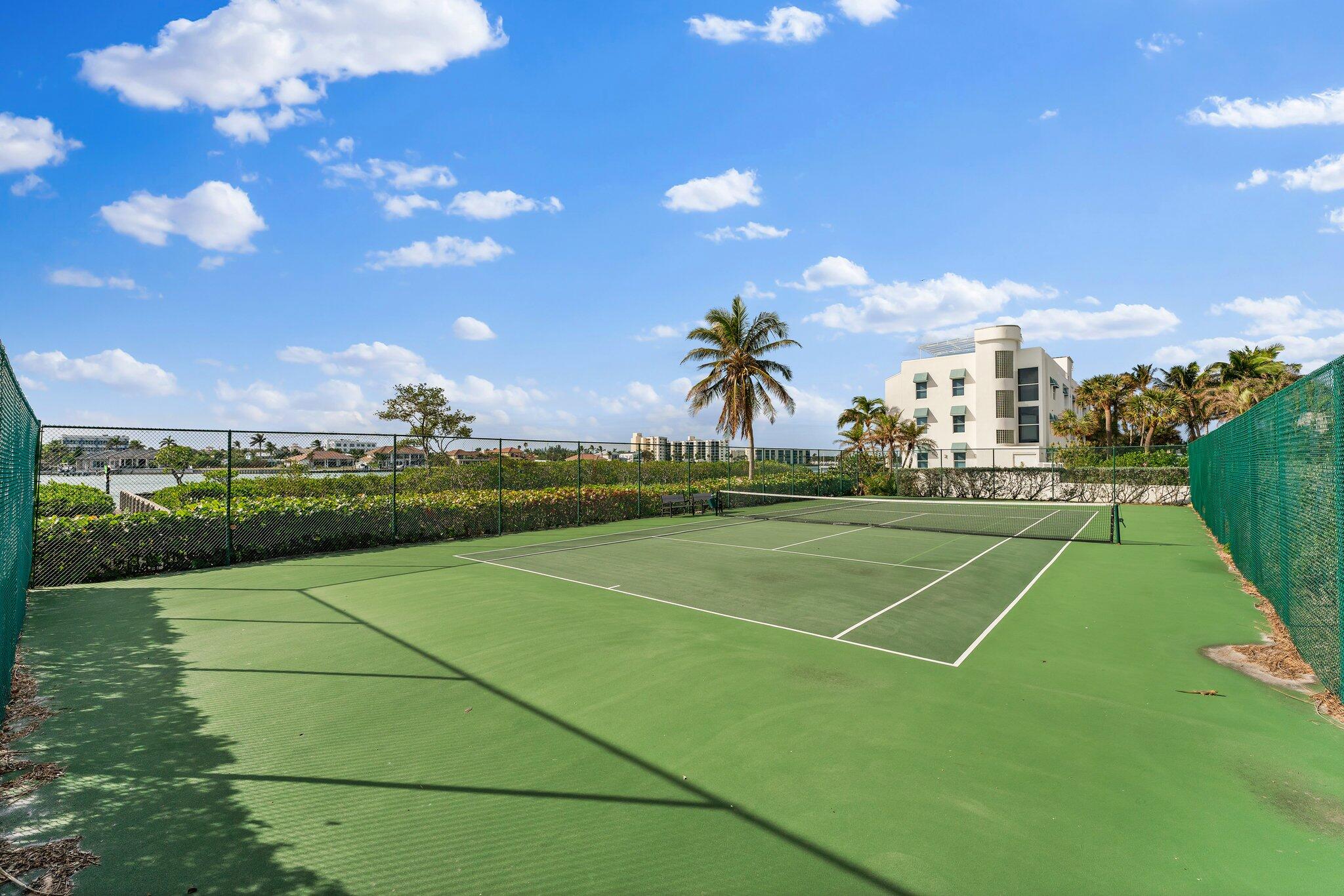 19670 Beach Road B303